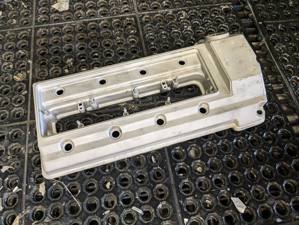 BMW E38 Engine Bay Detail