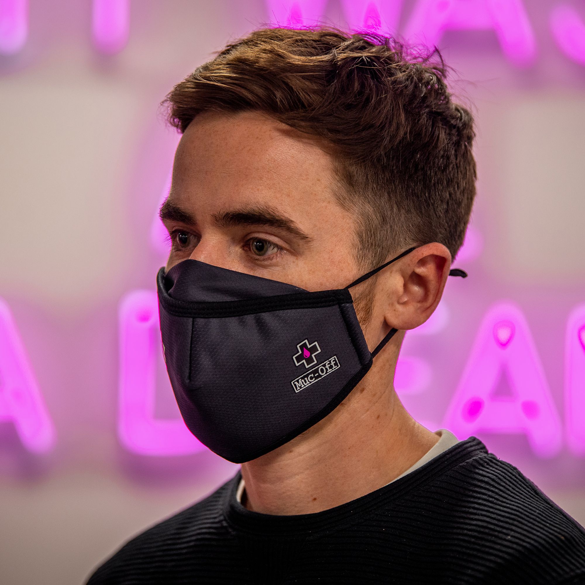 x Muc-Off Face Mask