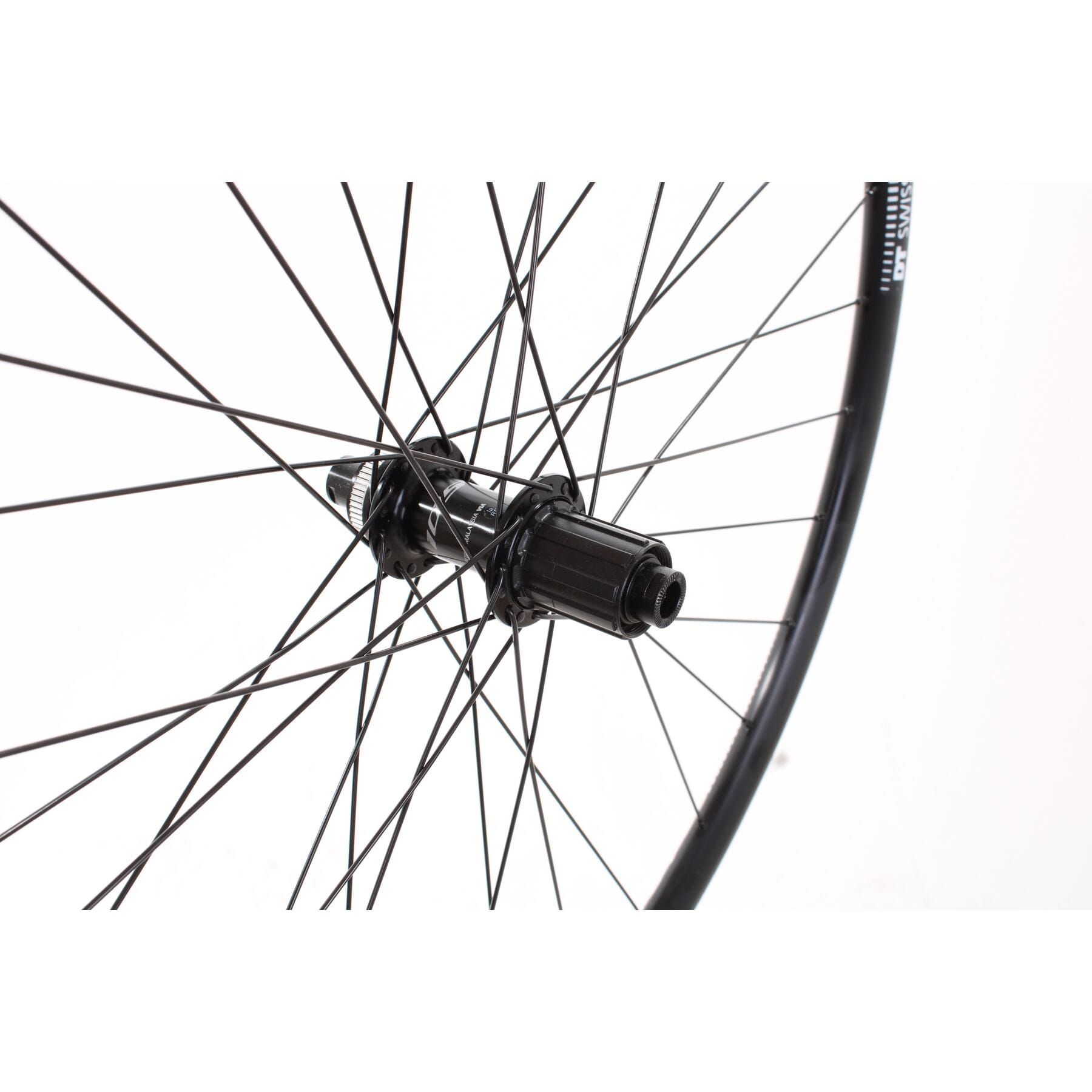 Shimano 105 CL Hub TA Road Rear Disc Wheel