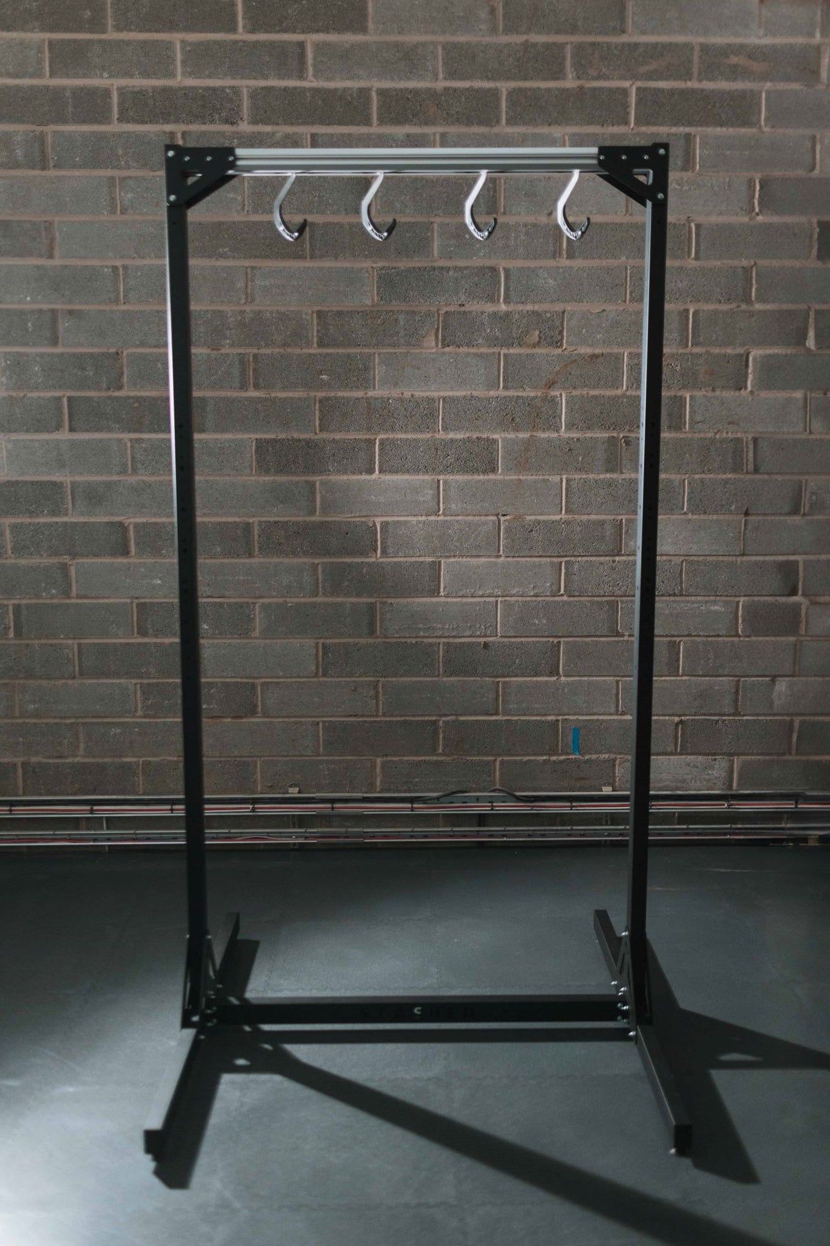 SpaceRail Storage System - Freestanding - 4 Hooks