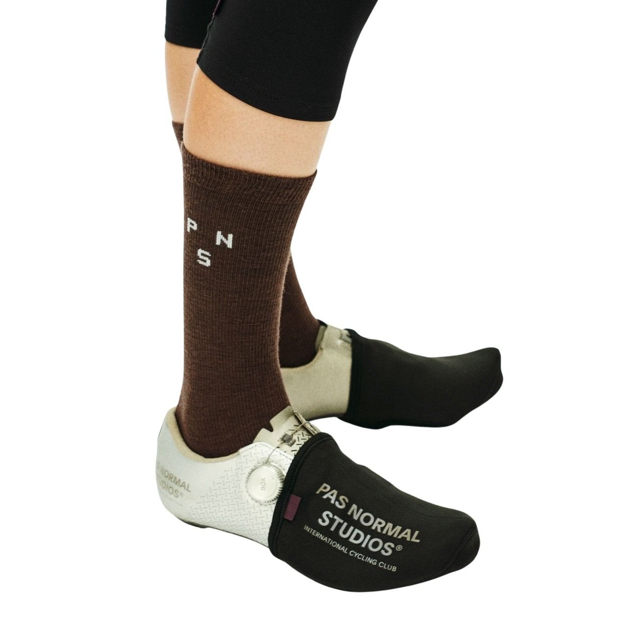 Logo Toe Covers