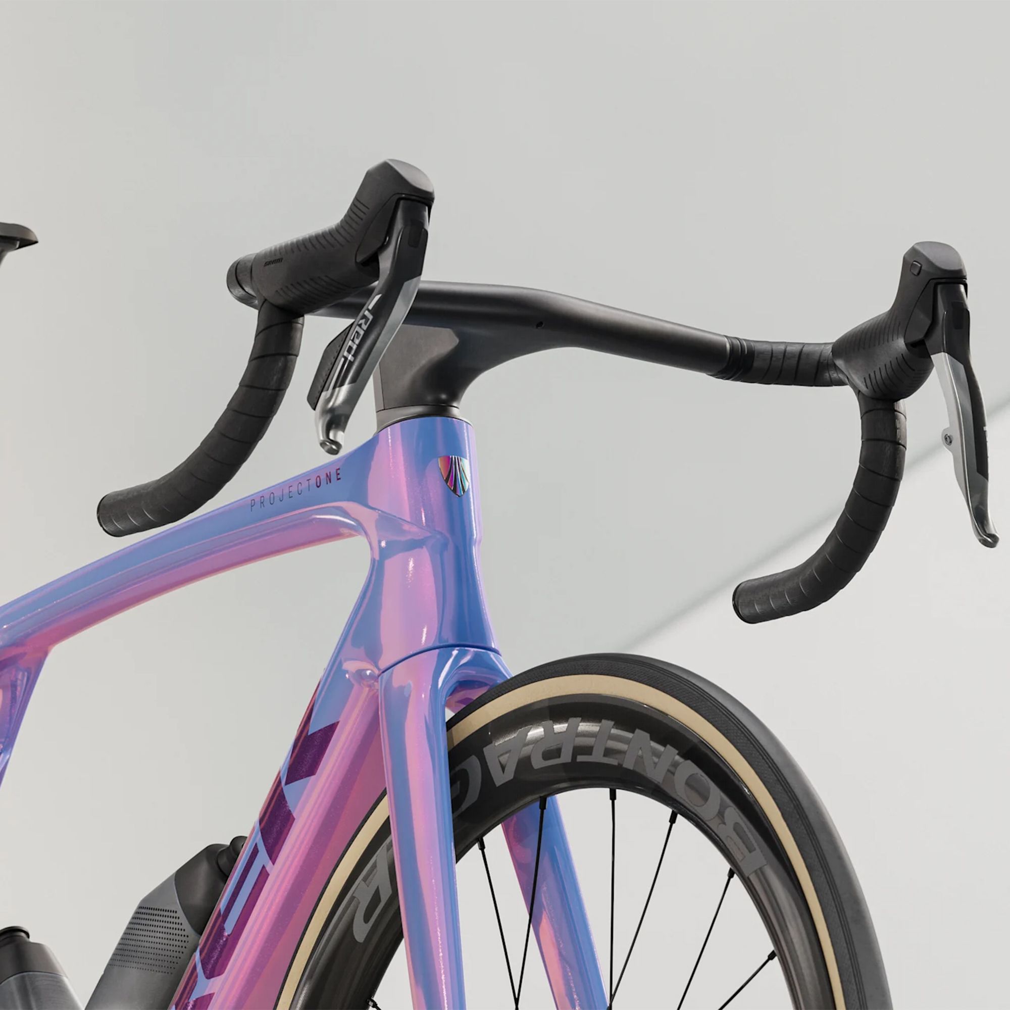 Madone SLR 9 AXS Gen 8 Tete de la Course Road Bike