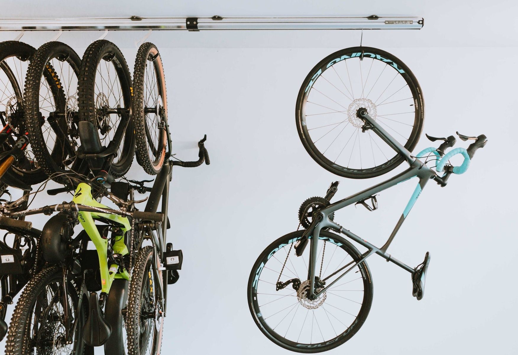 SpaceRail Bike Storage System - Ceiling - 8 Hooks
