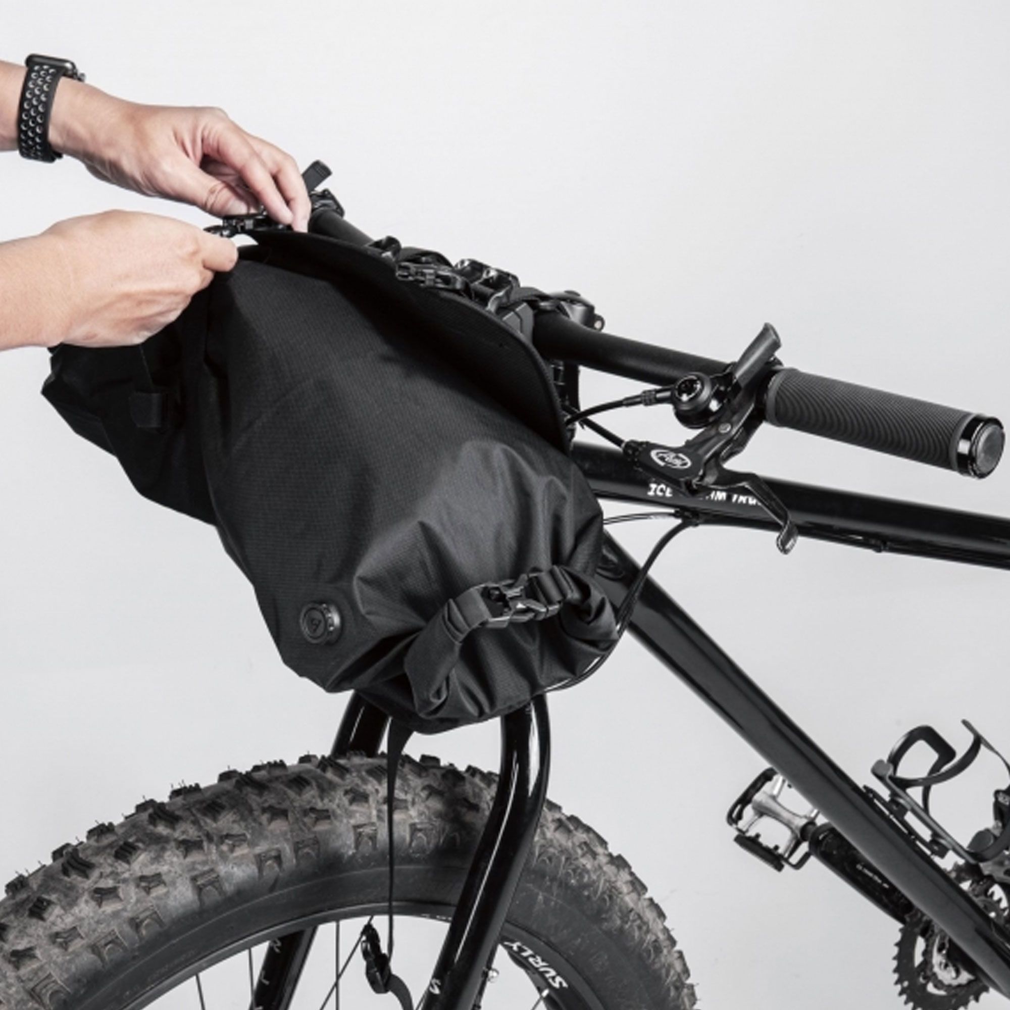 Frontloader Handlebar Bag