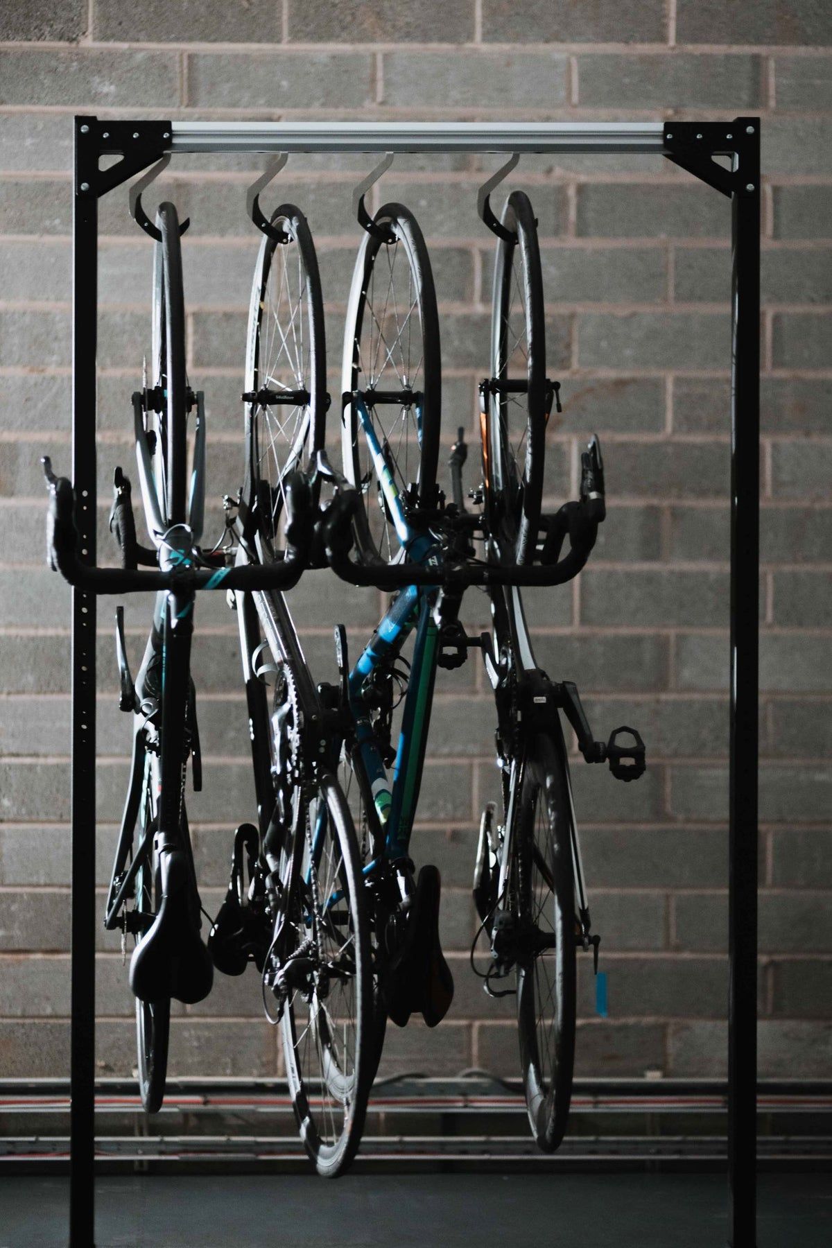 SpaceRail Storage System - Freestanding - 4 Hooks
