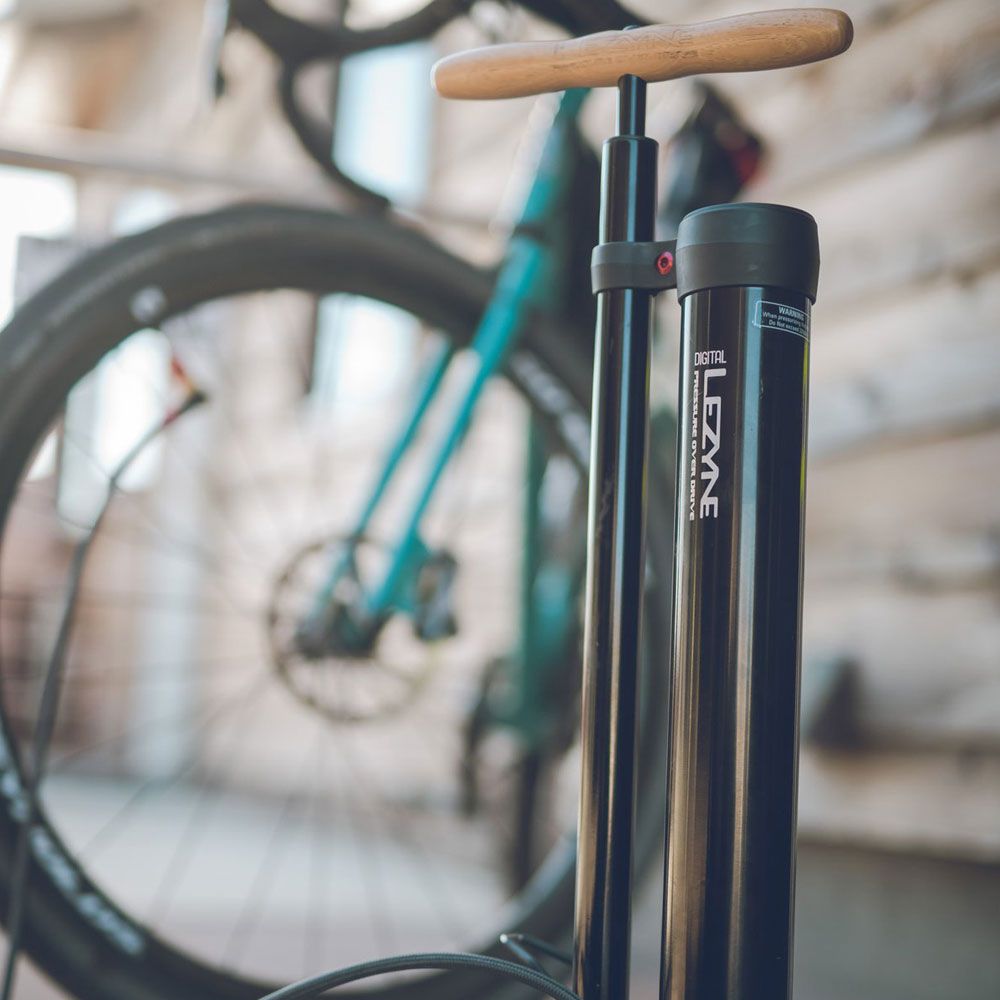 Digital Pressure Over Drive Tubeless Track Pump