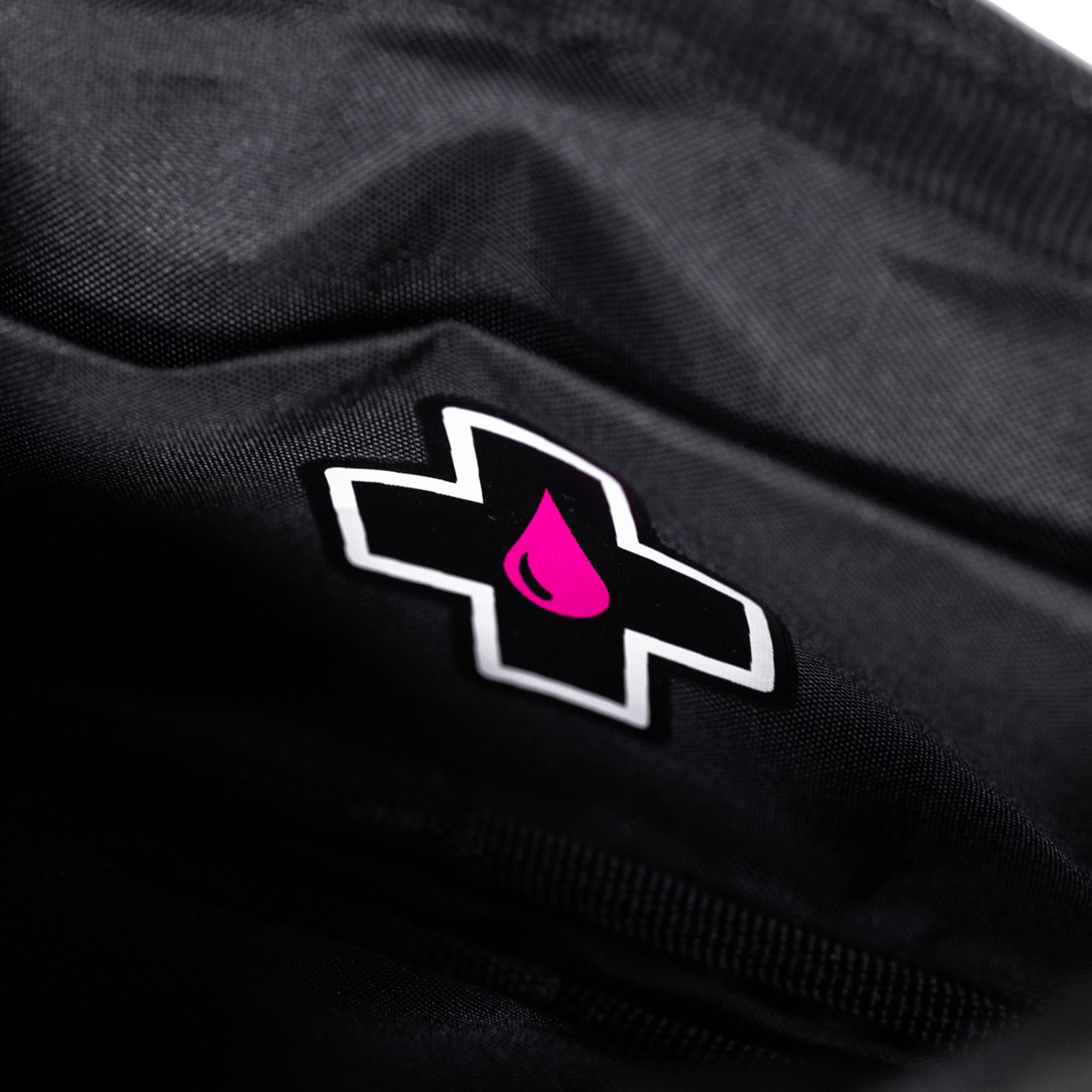 Rainproof Essentials Case