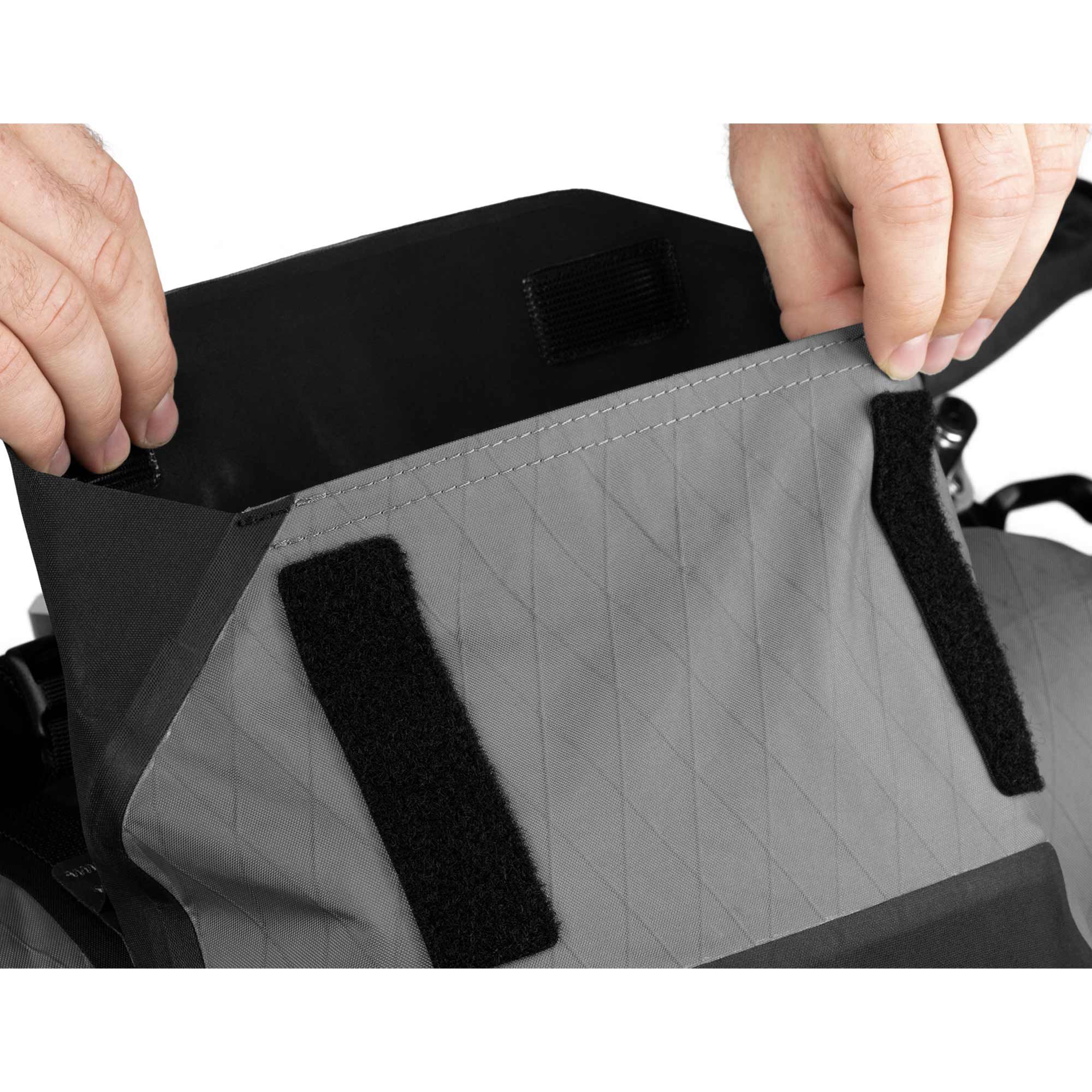 Backcountry Accessory Pocket 4L
