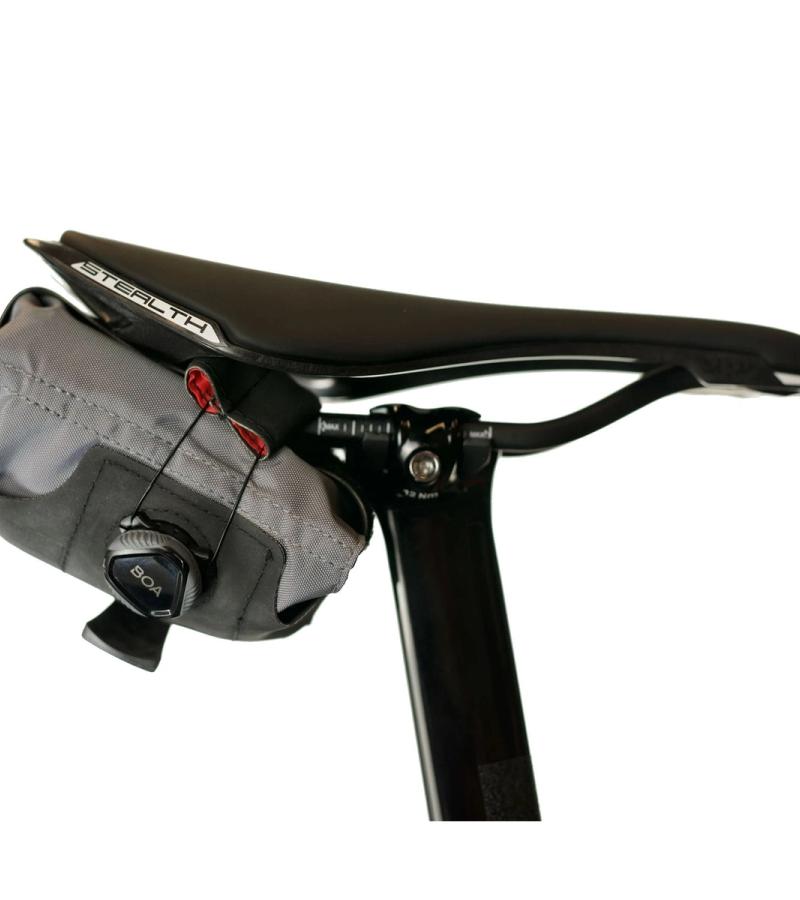Asymmetrico Seat Roll