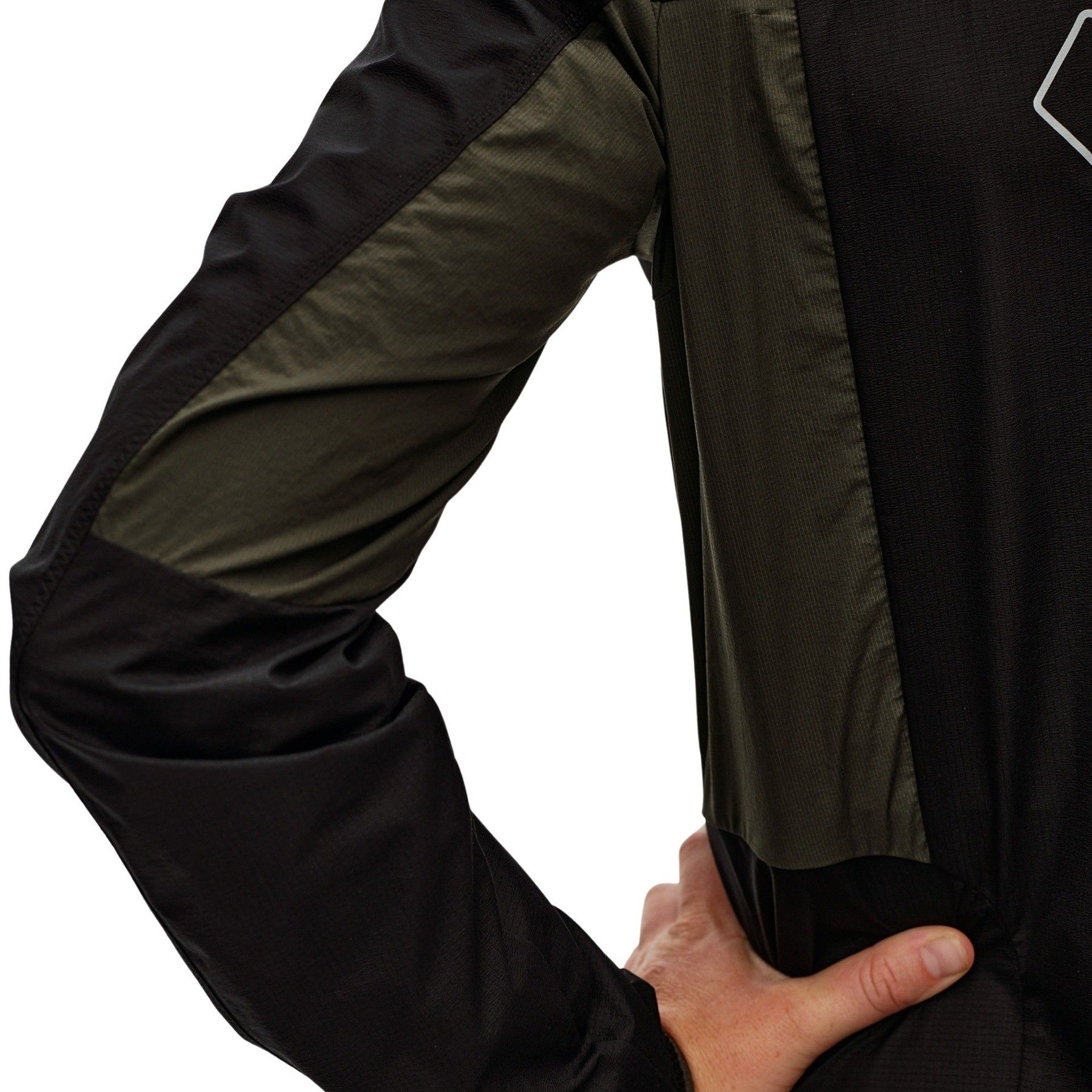 Escapism Hooded Lightweight Jacket