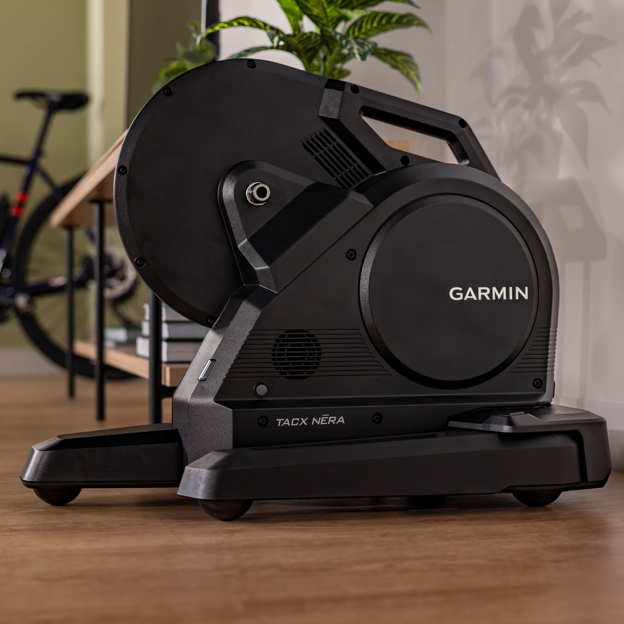 Nera Smart Trainer (Shimano/SRAM 11-speed Cassette)