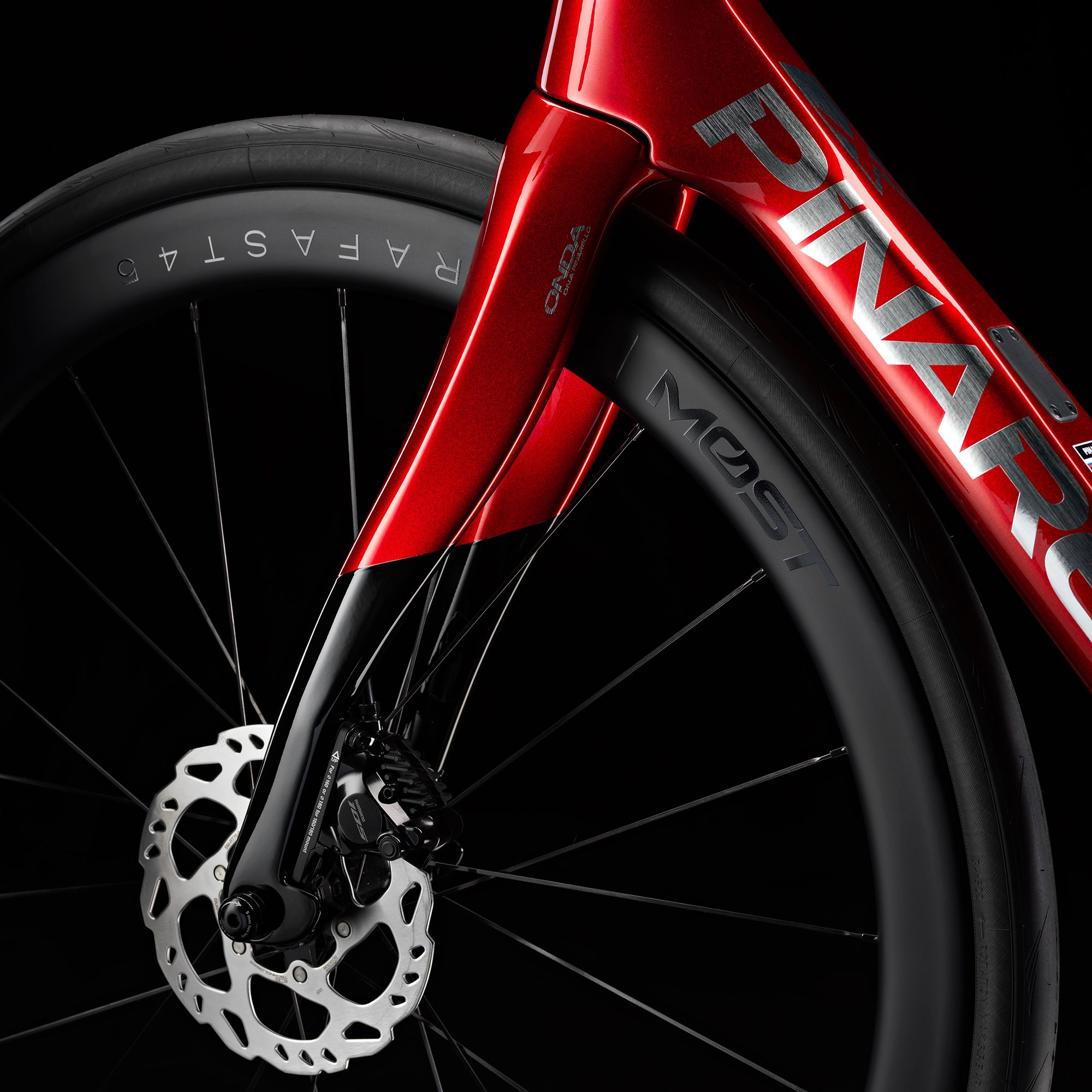 X5 105 Di2 Disc Road Bike