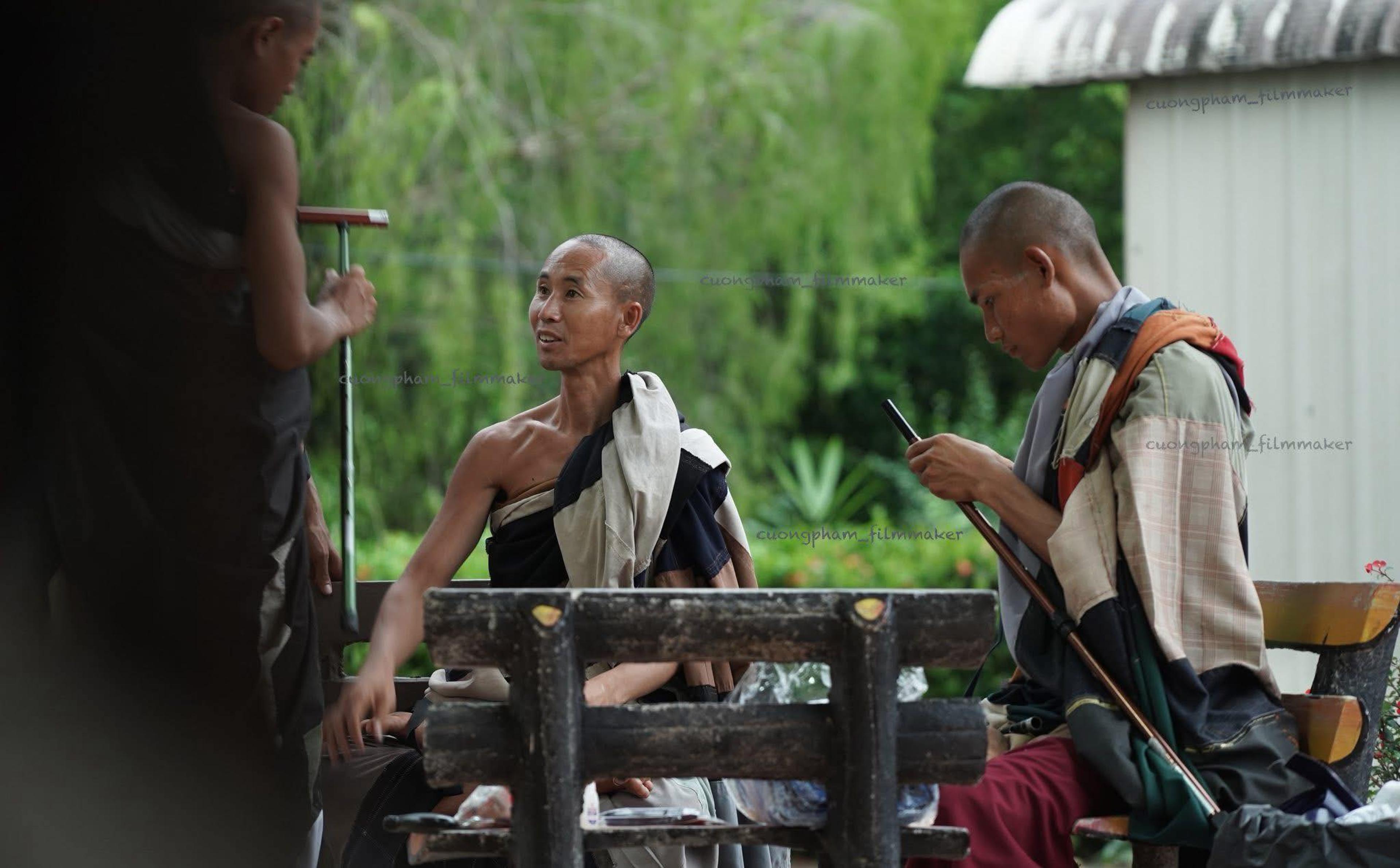 Sư Minh Tuệ và Đồng Tu