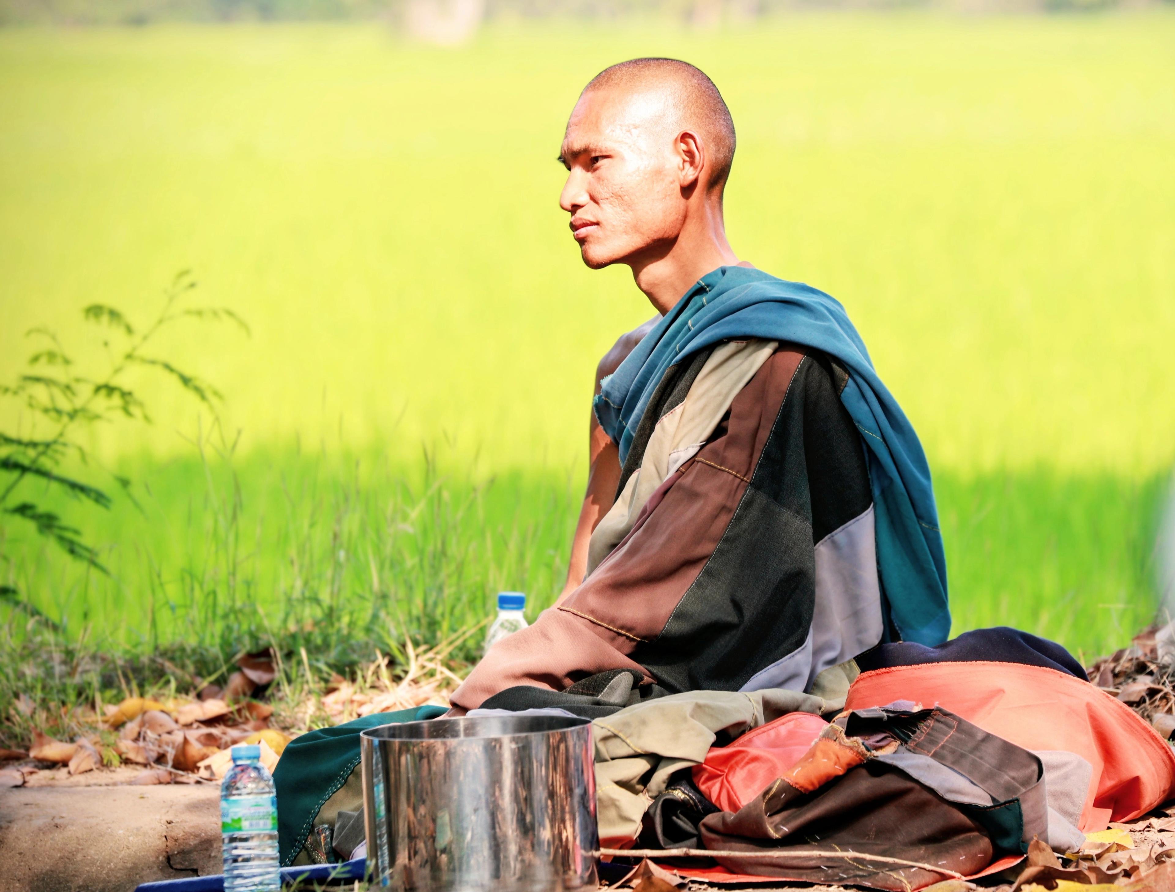 Sư Minh Tuệ và Đồng Tu