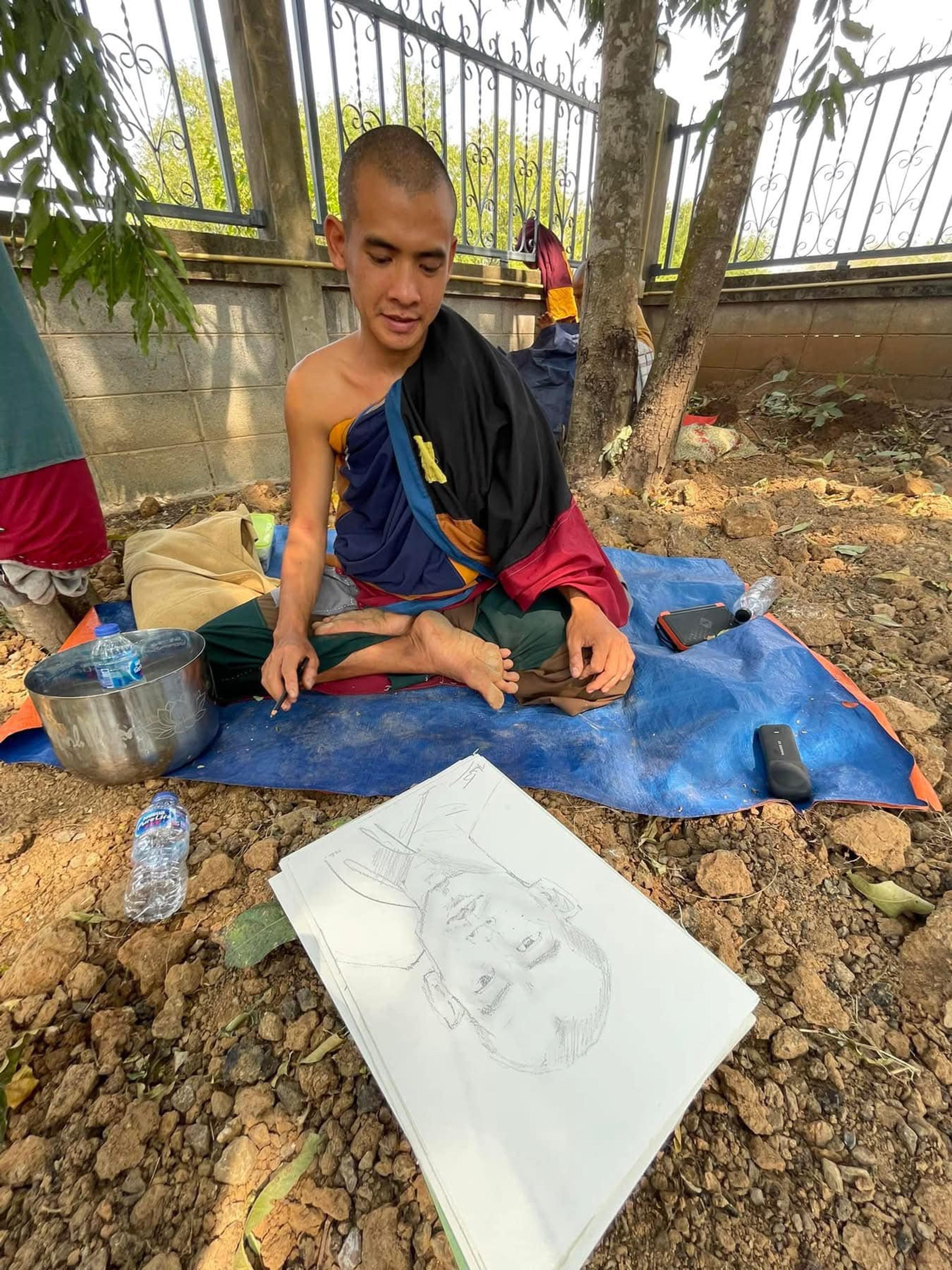 Sư Minh Tuệ và Đồng Tu