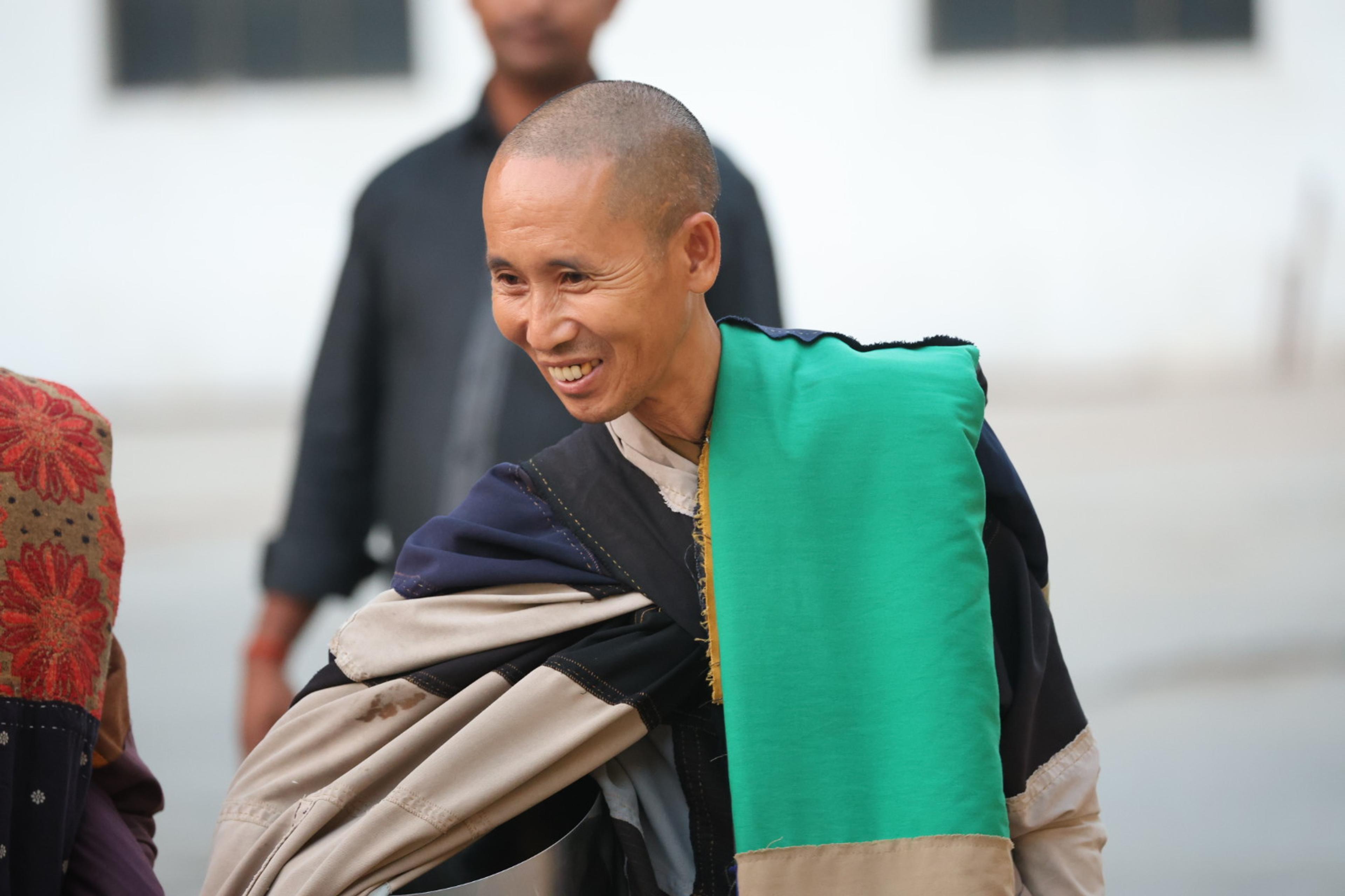 Sư Minh Tuệ và Đồng Tu