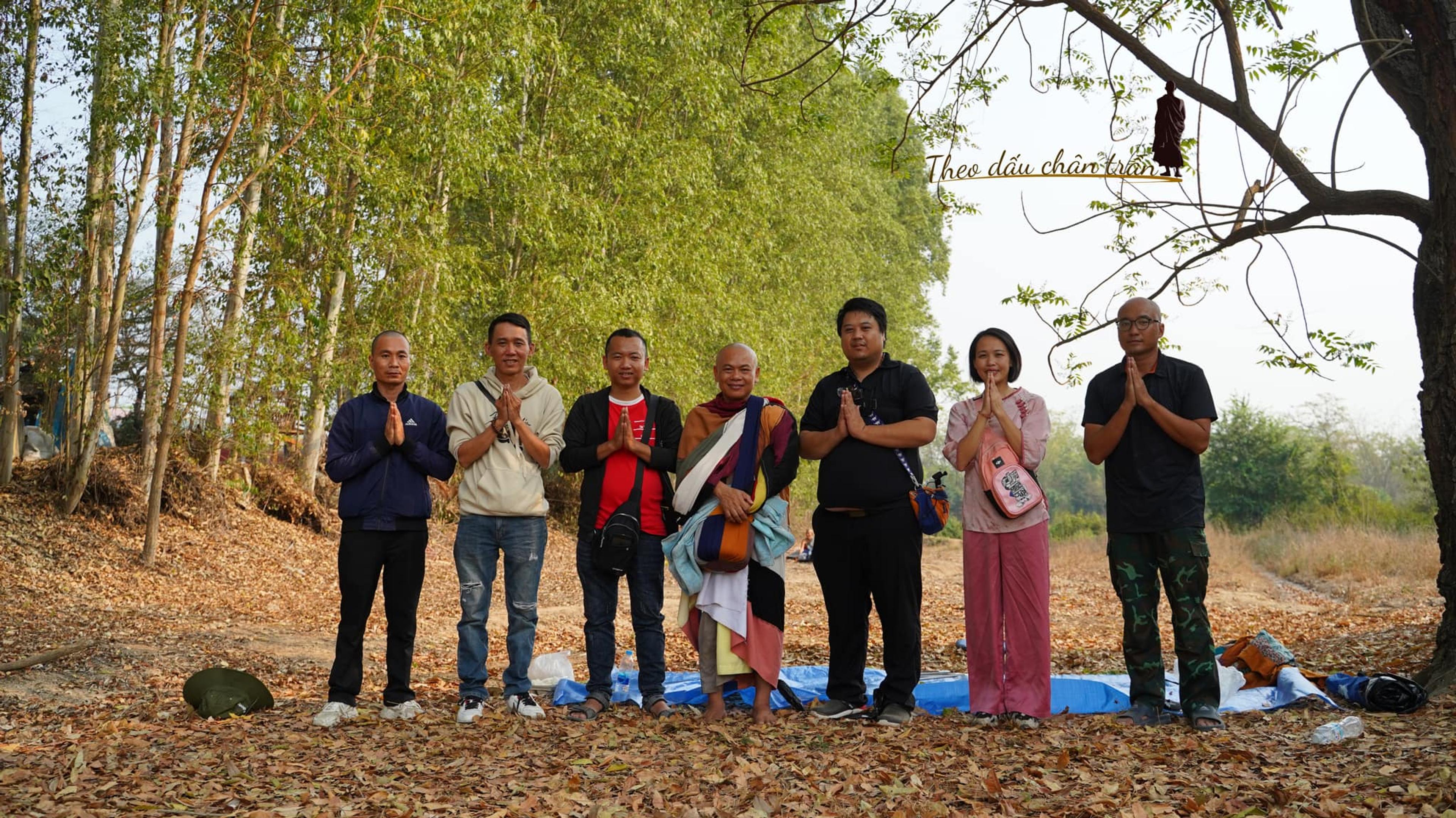 Sư Minh Tuệ và Đồng Tu