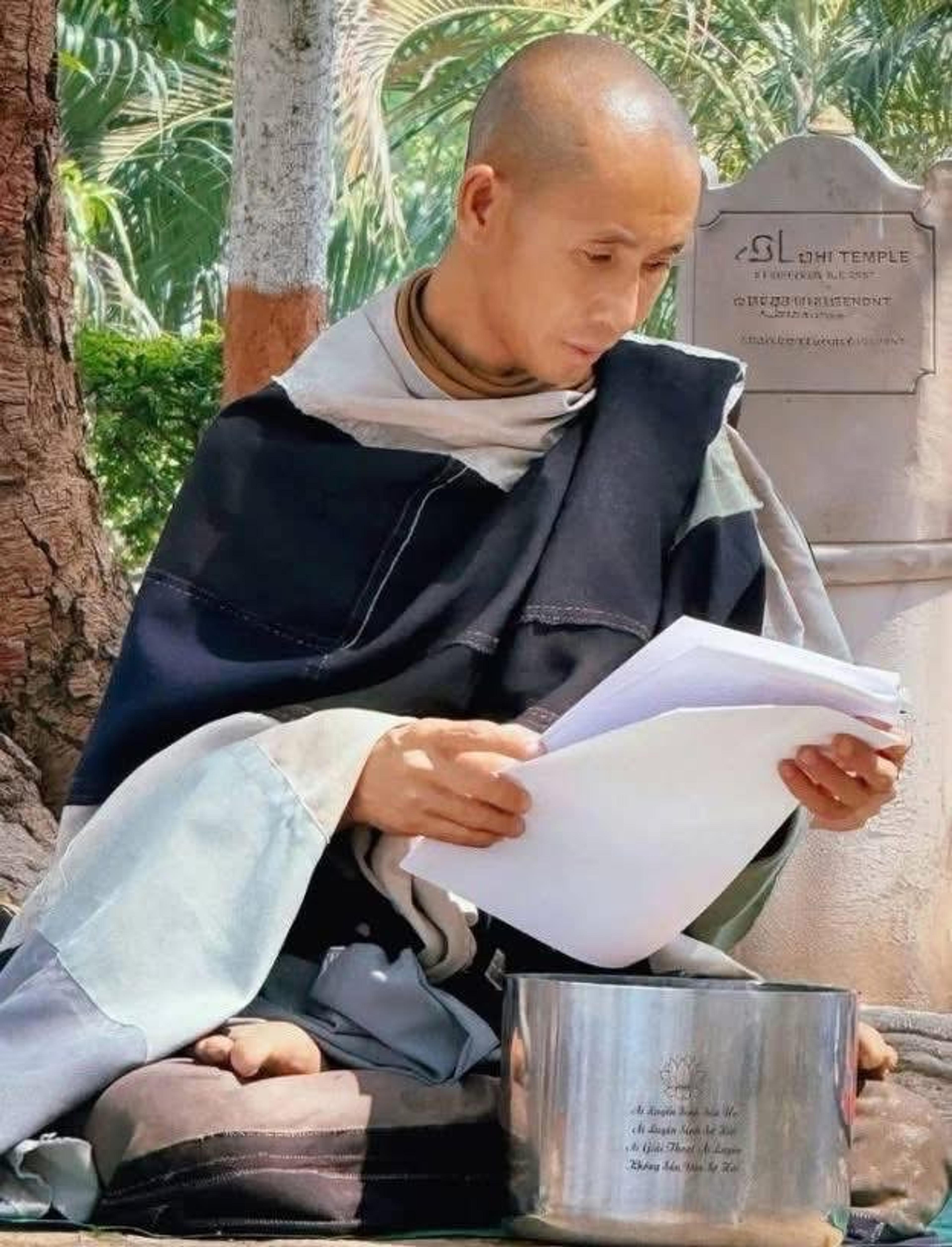 Thầy Minh Tuệ Đọc Kinh