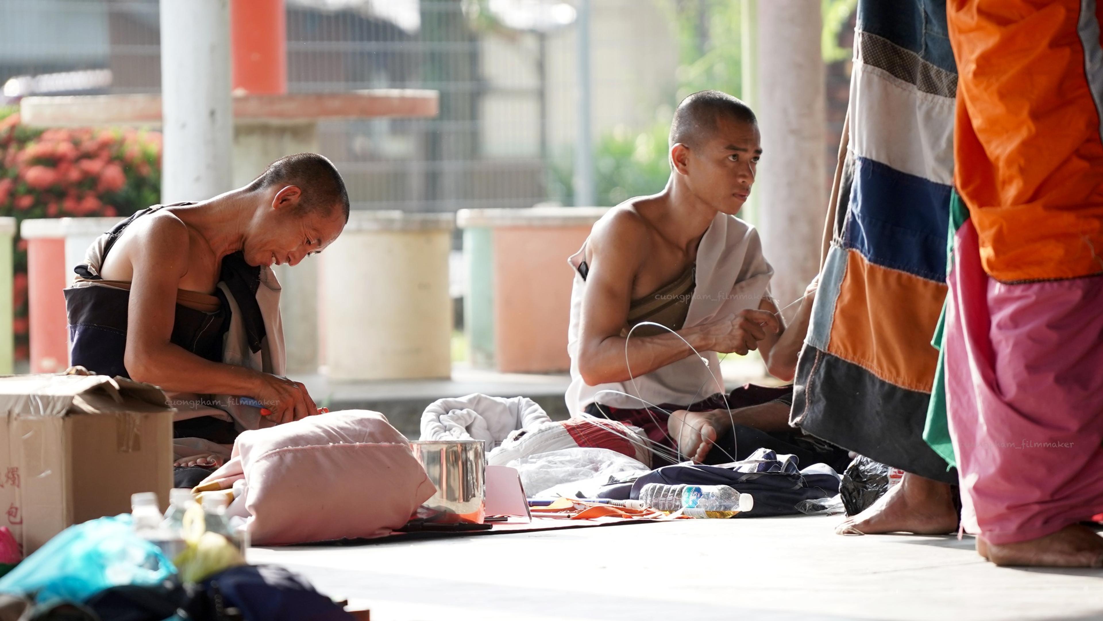 Sư Minh Tuệ và Đồng Tu