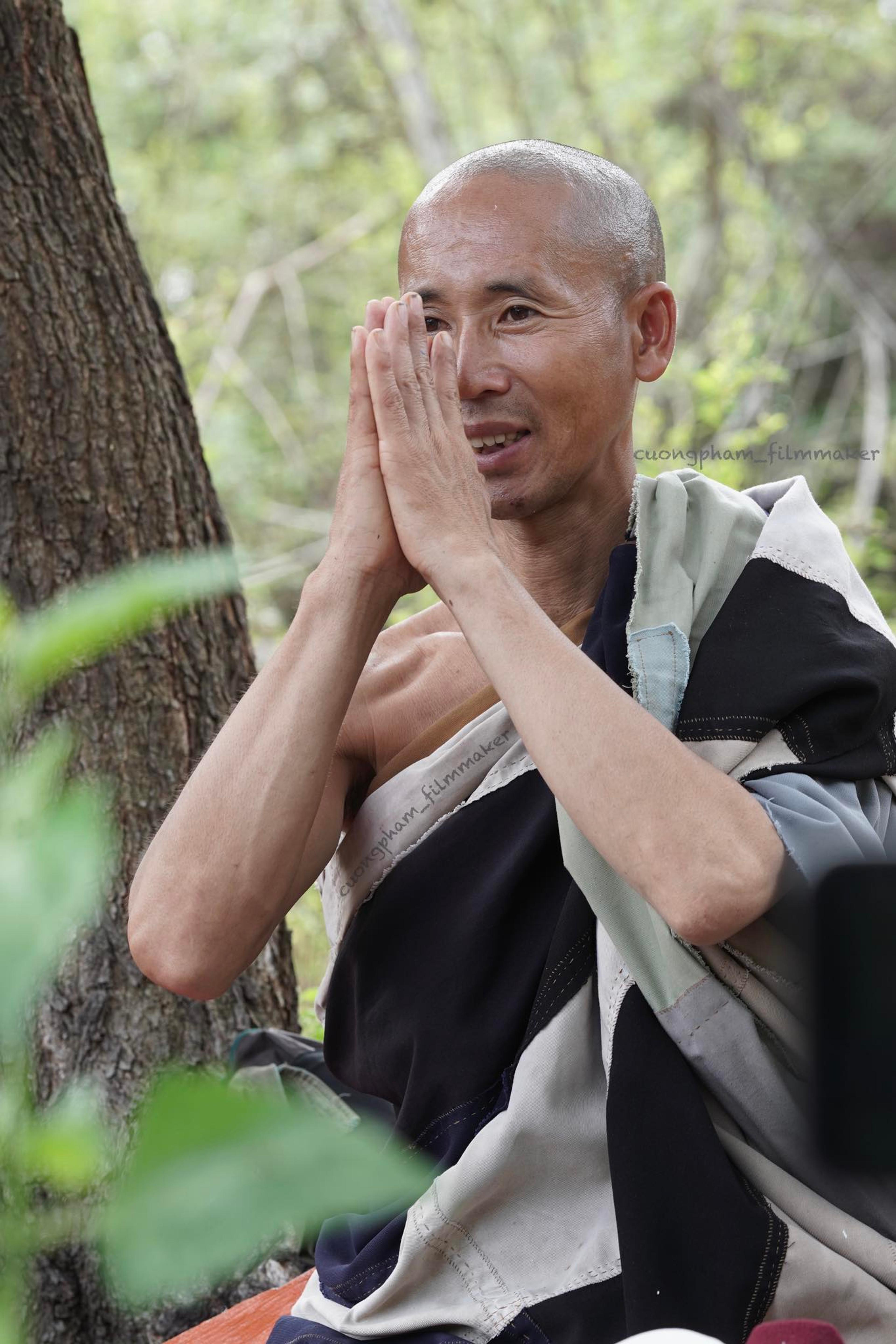 Sư Minh Tuệ và Đồng Tu