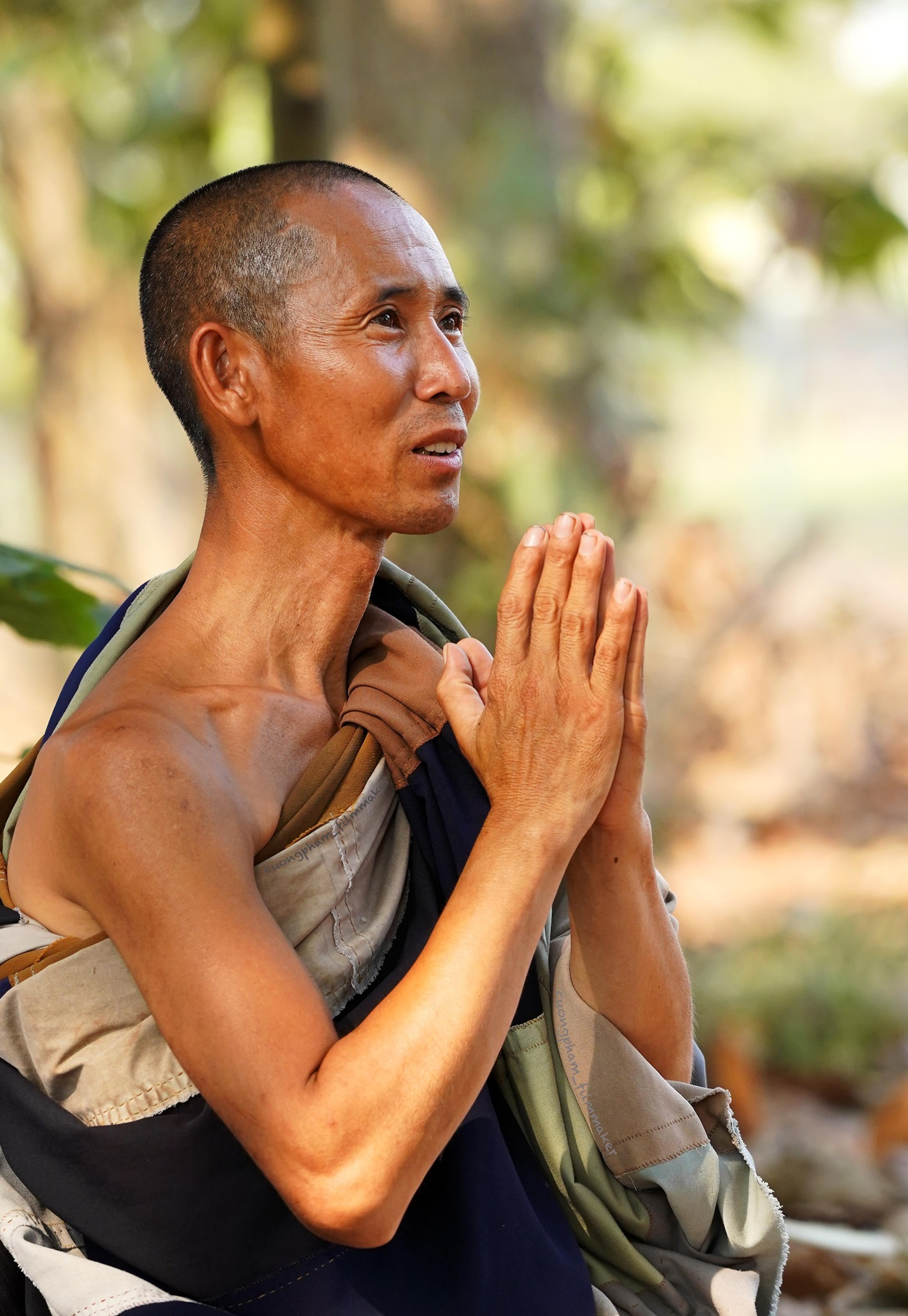 Sư Minh Tuệ và Đồng Tu