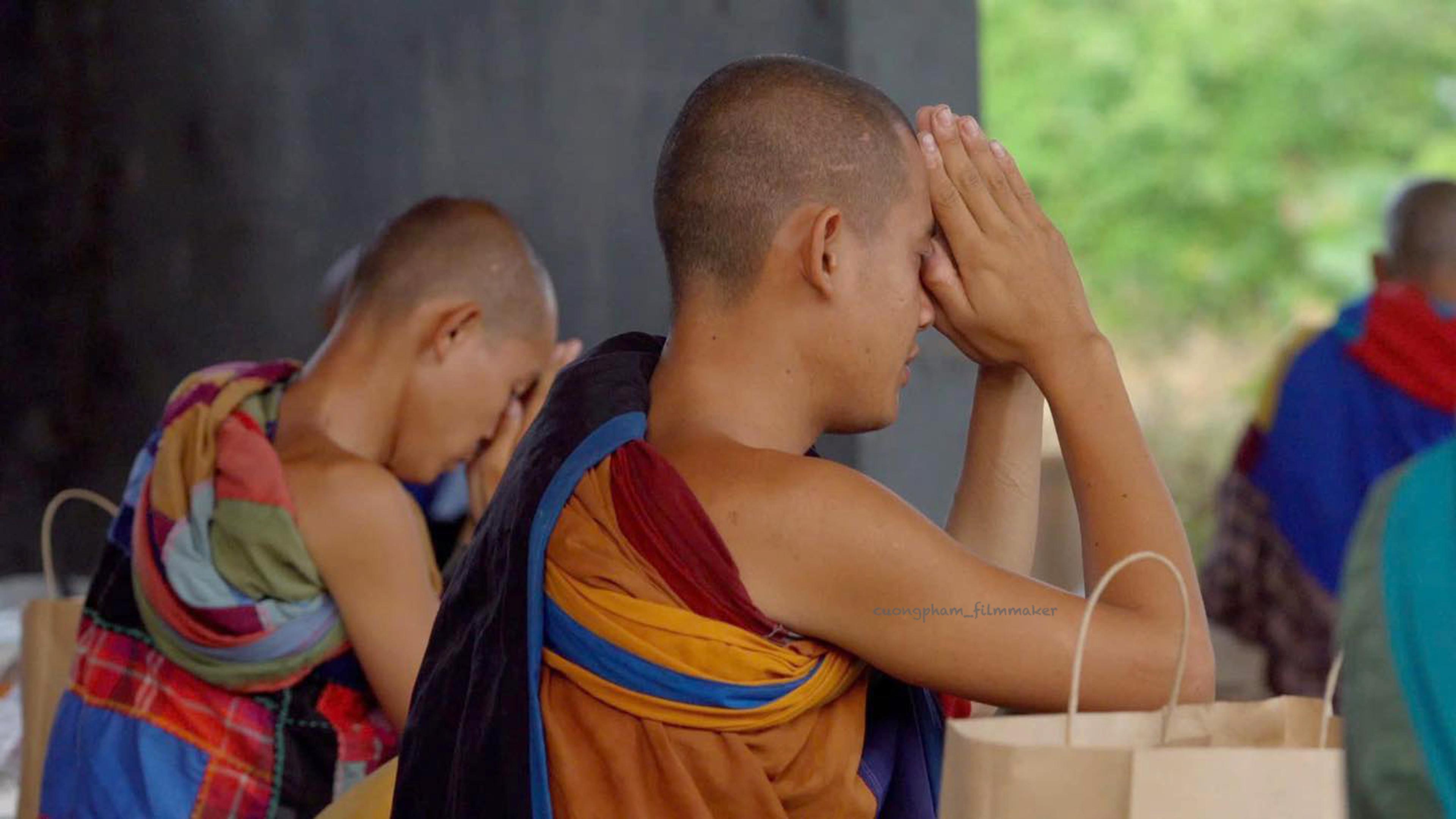 Sư Minh Tuệ và Đồng Tu