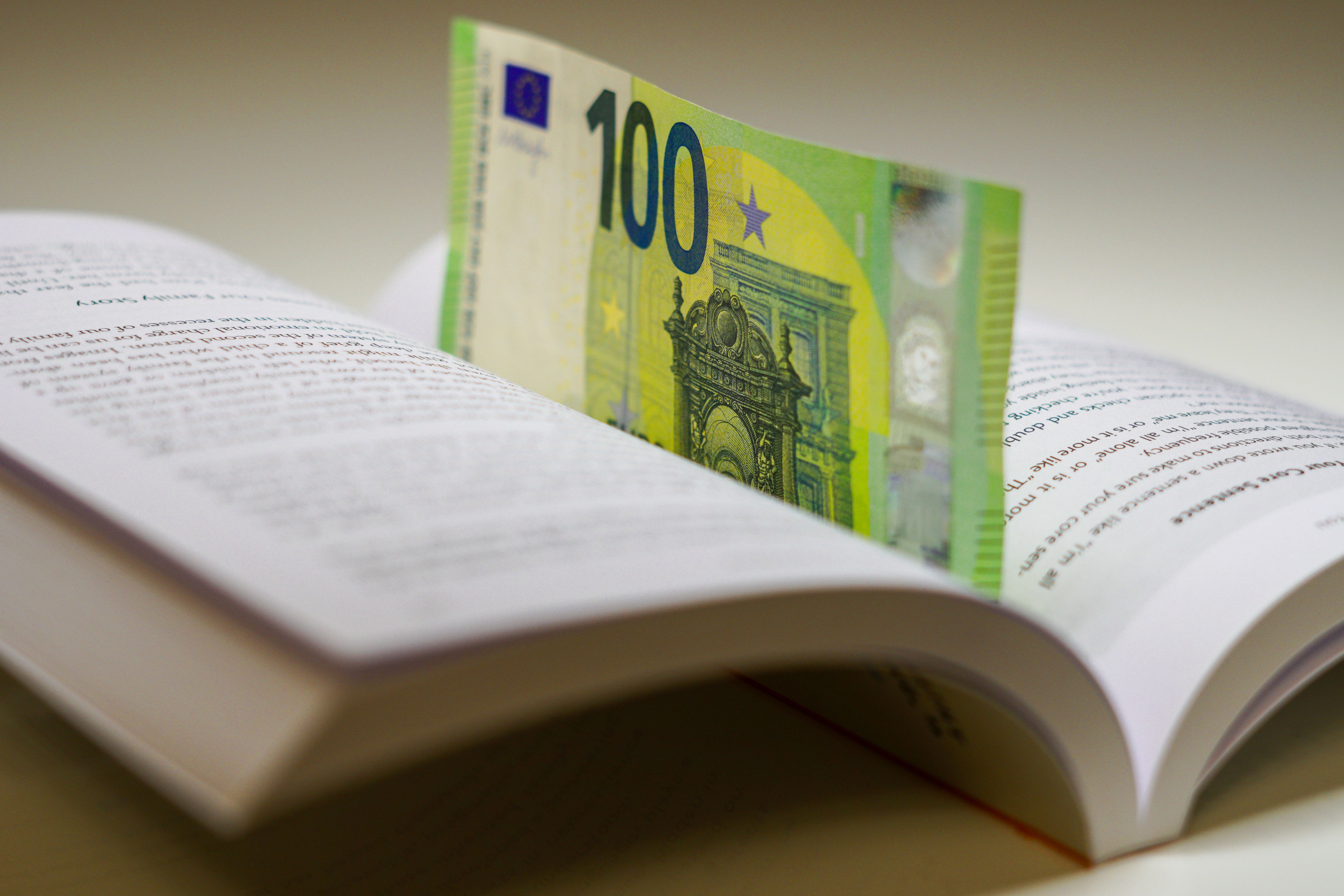 The “mainstream” doctrine dominates economic education in Europe
