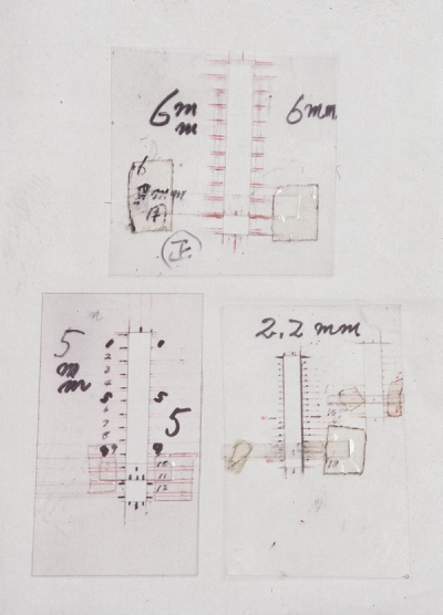 Tiny-character templates (Photo: Kenichi Arakawa)