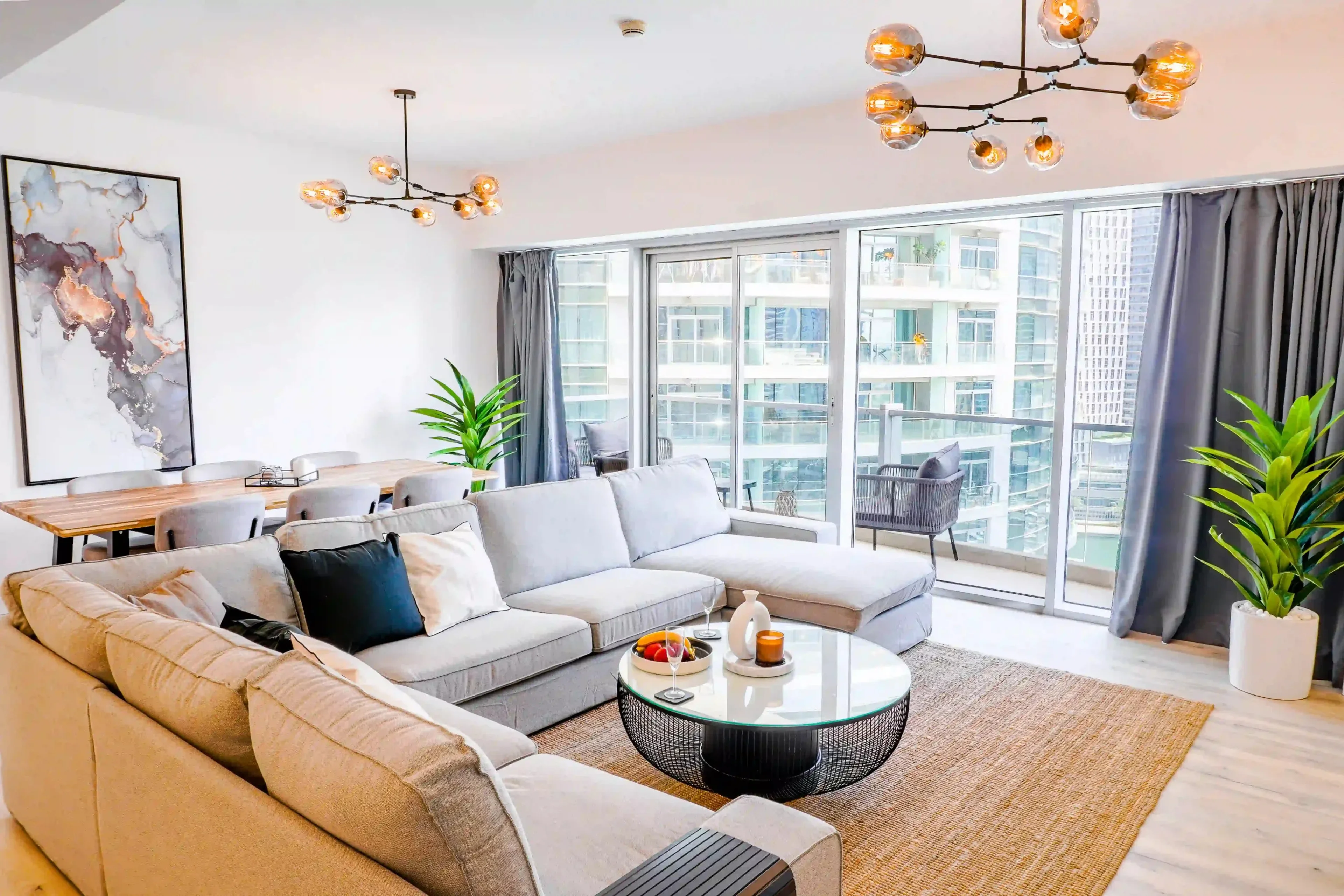 Airbnb vs. Furnished Apartments: Unraveling the Ideal Corporate Accommodation