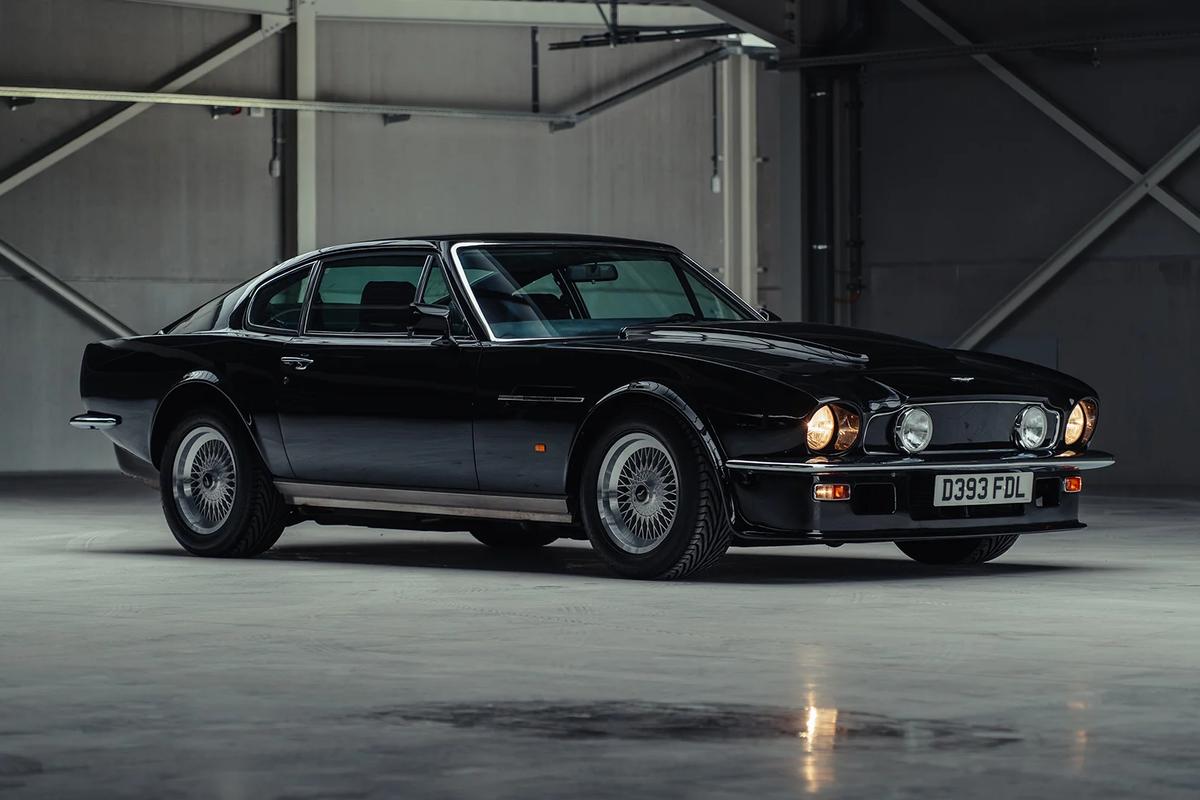 1987 Aston Martin V8 Vantage X-Pack at The Zoute Concours Auction 2026