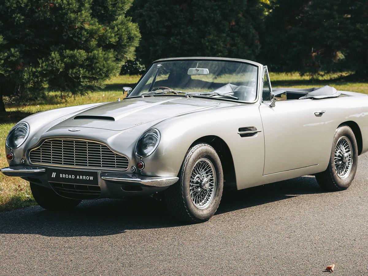 1967 Aston Martin DB6 Volante