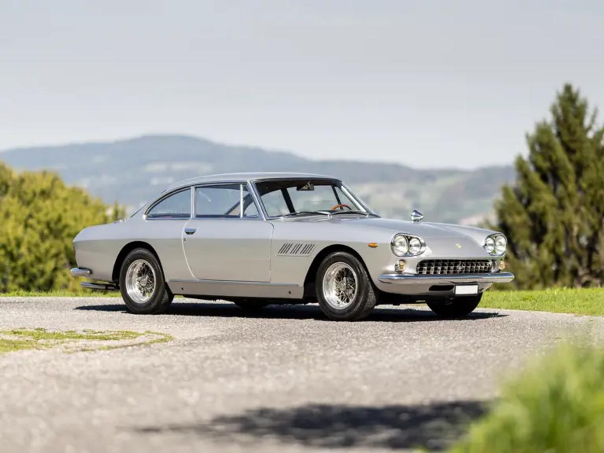 1964 Ferrari 330 GT 2+2 Series I by Pininfarina