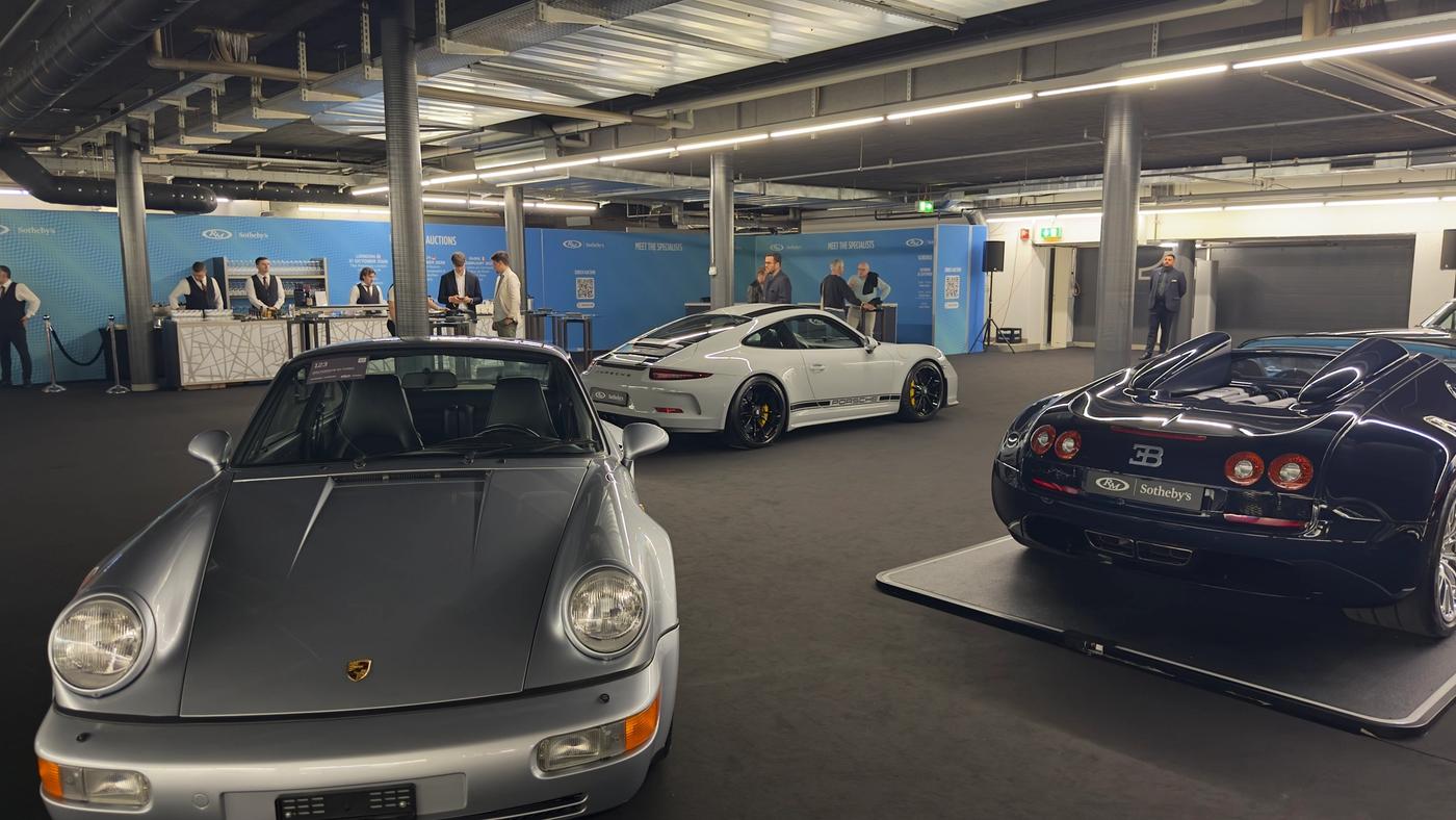 The record-setting Veyron 'Jean-Pierre Wimille', right, beside the 911 Turbo and the unsold 911 R. Photo: AutoKultureCollective