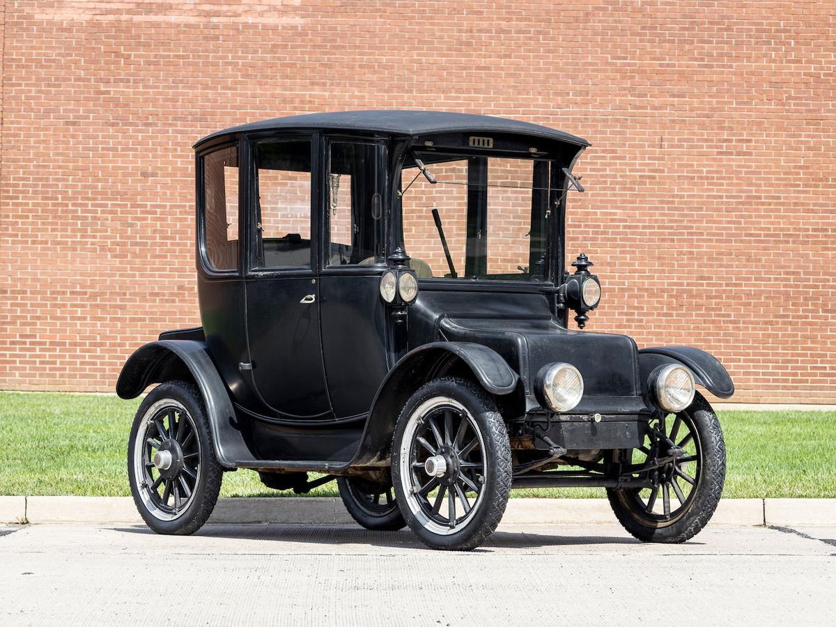 1916 Rauch & Lang BX6 Brougham