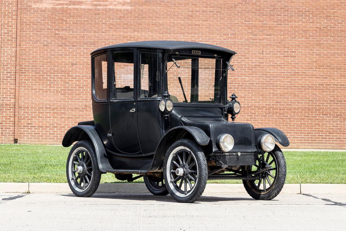 1916 Rauch & Lang BX6 Brougham