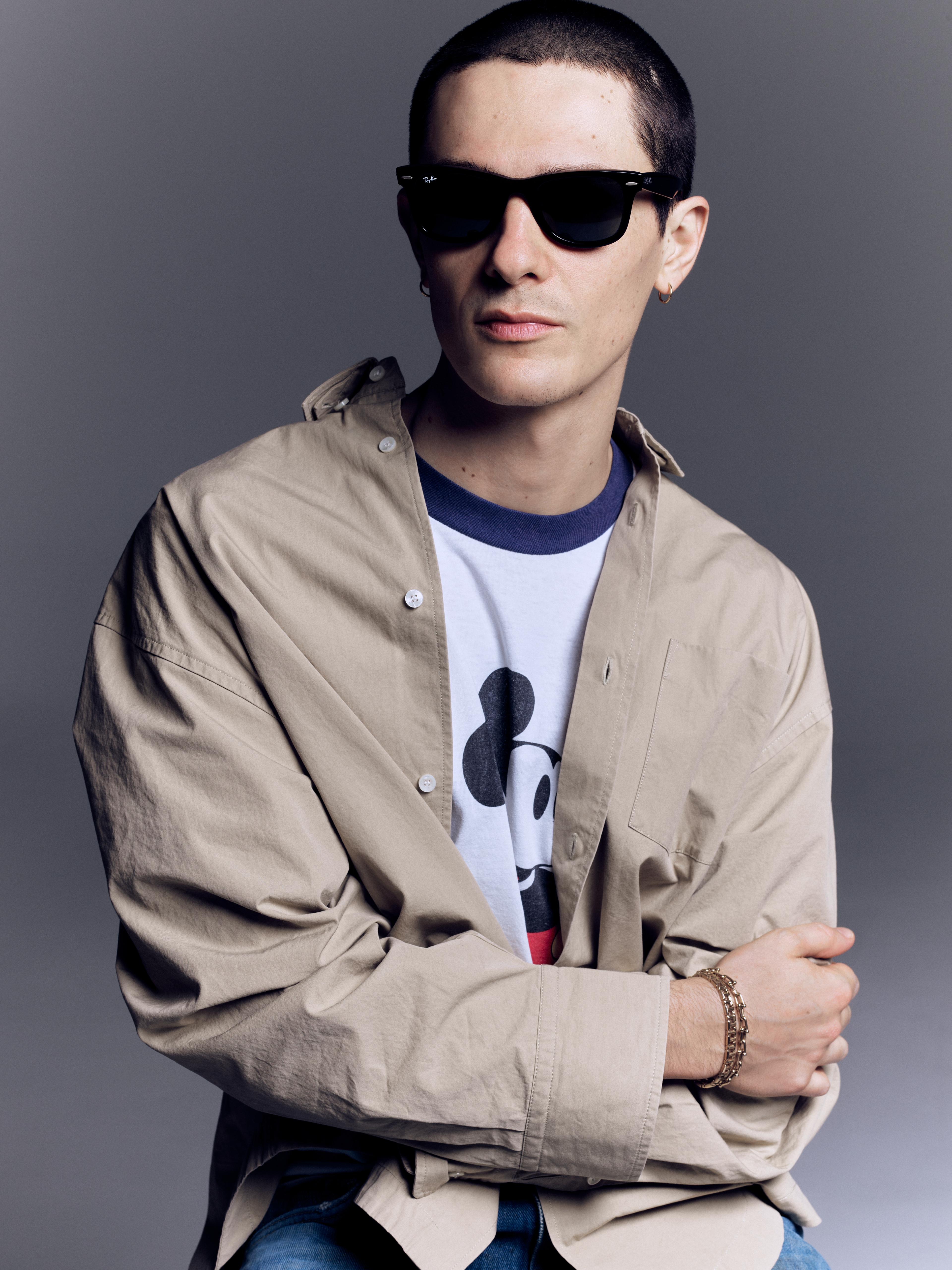 Image 2 of 3 from Chloé Dugast