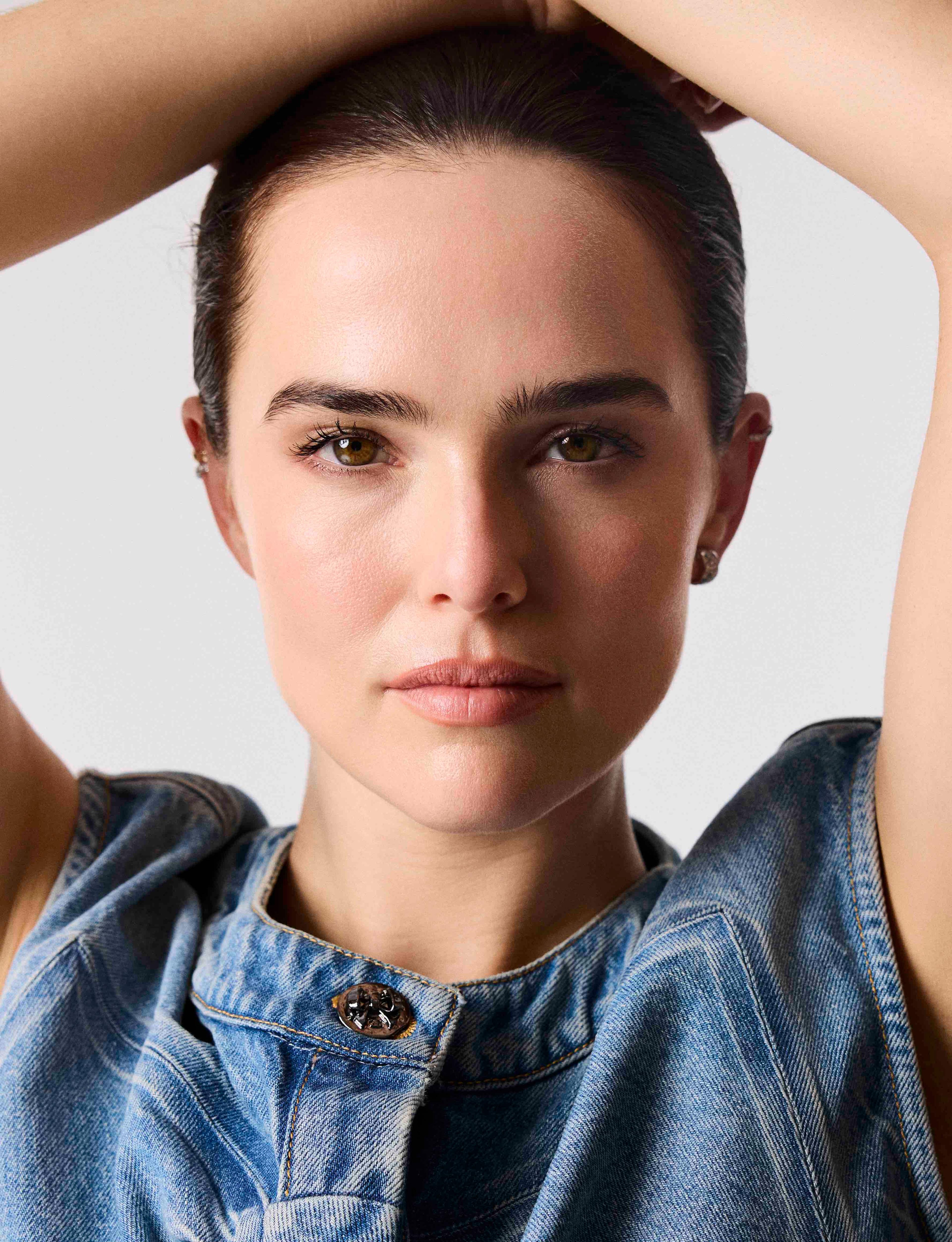 Image from Elle France - Zoey Deutch
