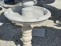 Mermer fıskiye, yuvarlak havuzlu model
