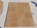 Noce Traverten fransız desenli döşeme örneği, açık hava zemin uygulama örneği