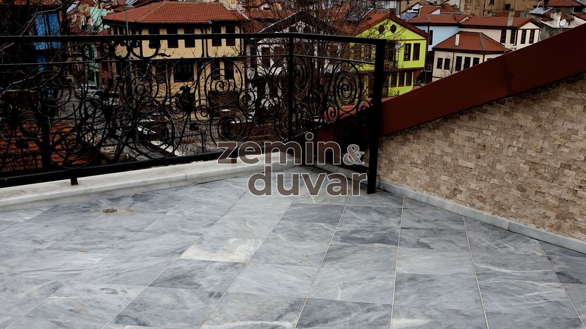 Afyon Gri̇ 2