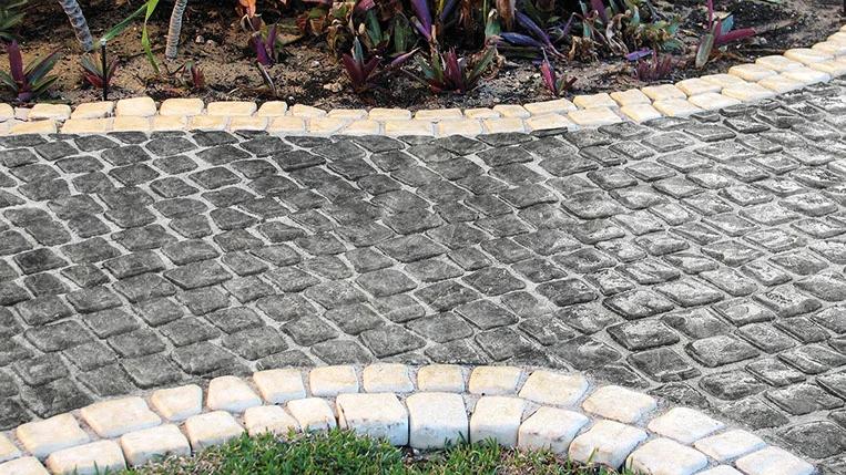 Kütahya Siyahı Mermer küp taş bahçe yolu döşemesi, dış mekan uygulaması