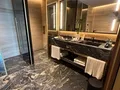 Nero Picasso banyo lavabo ve zemin uygulaması, lüks otel tasarımı
