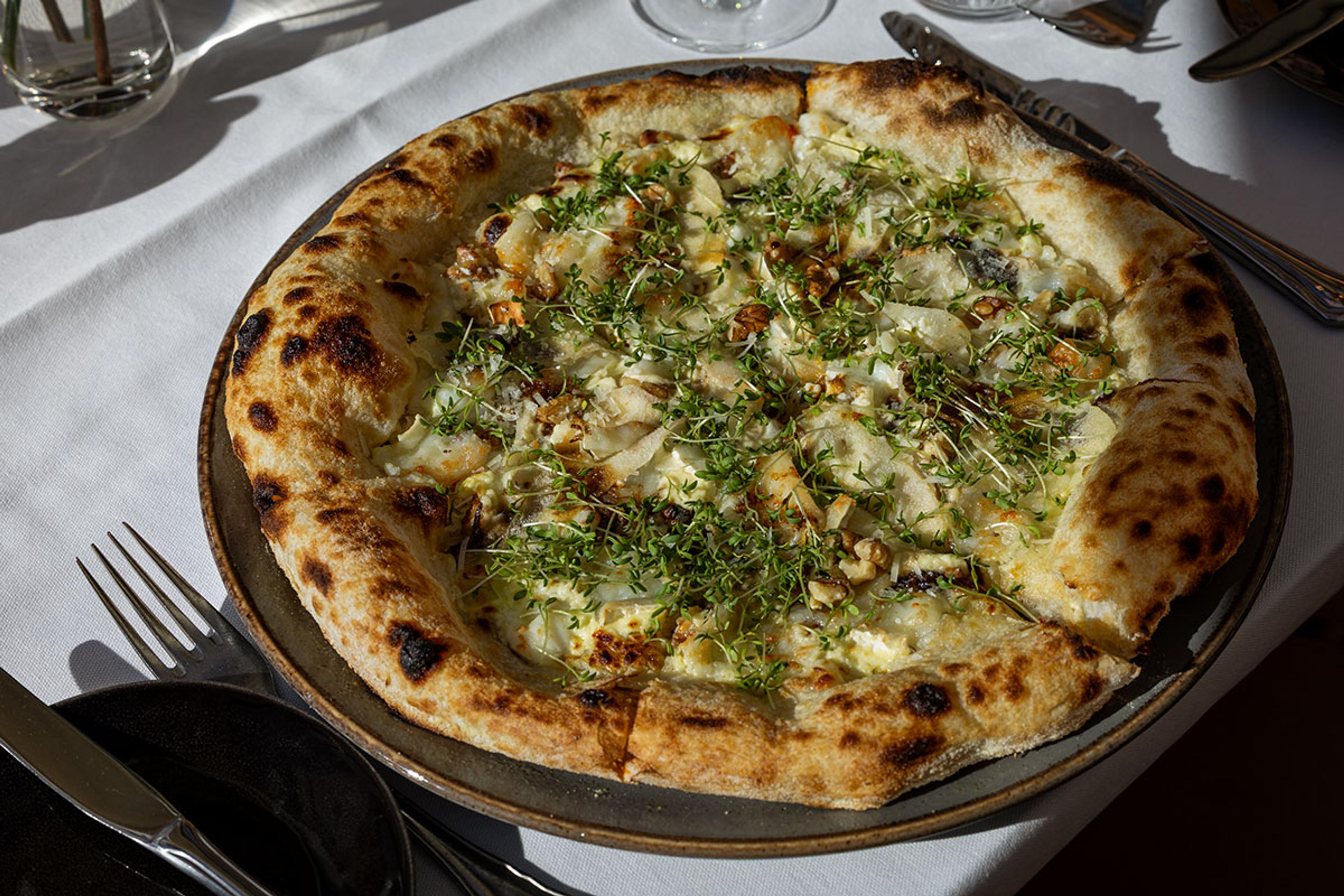 Pizza can also be ordered in the bar.