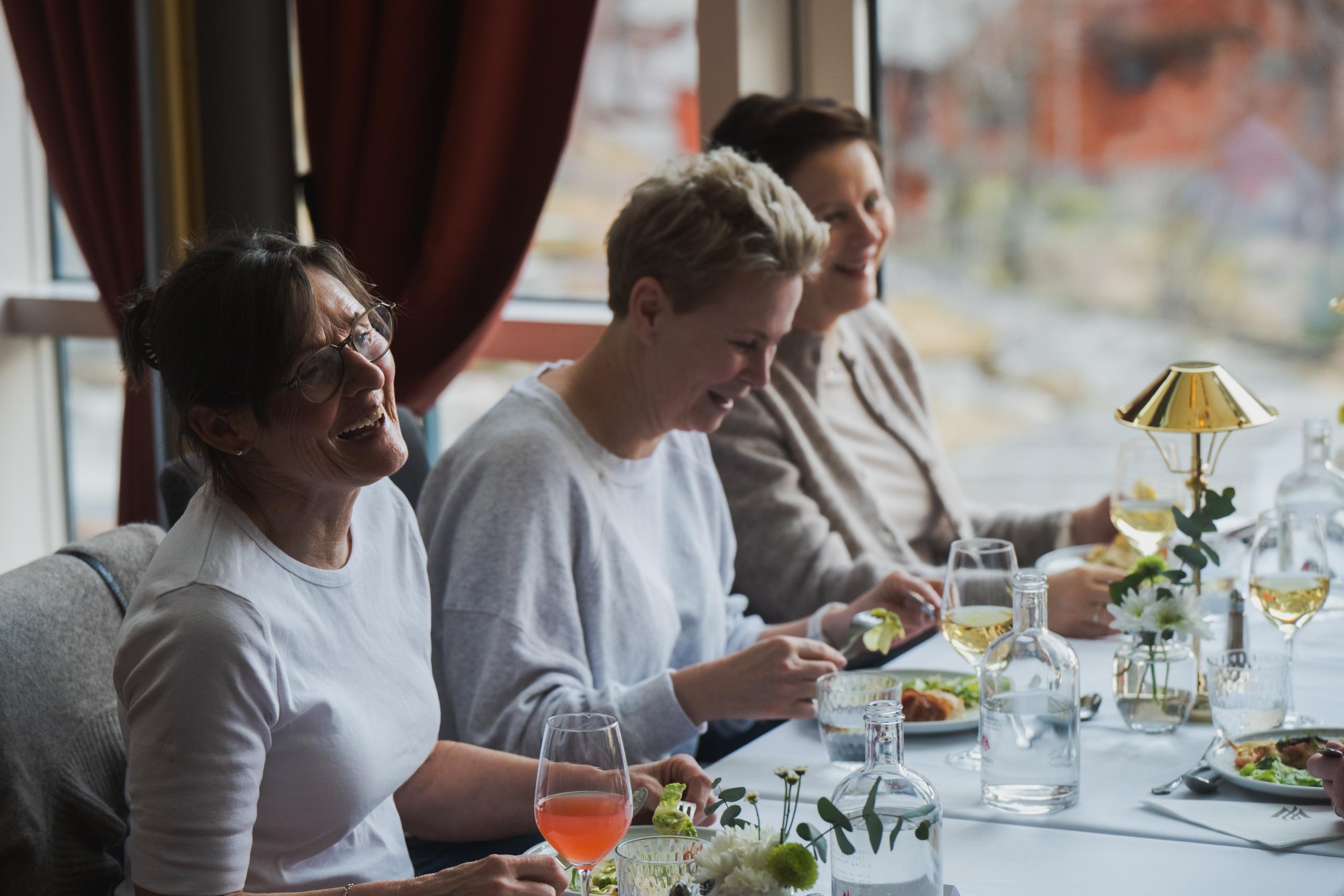 Koseleg lunsj i Restaurant Fjorden