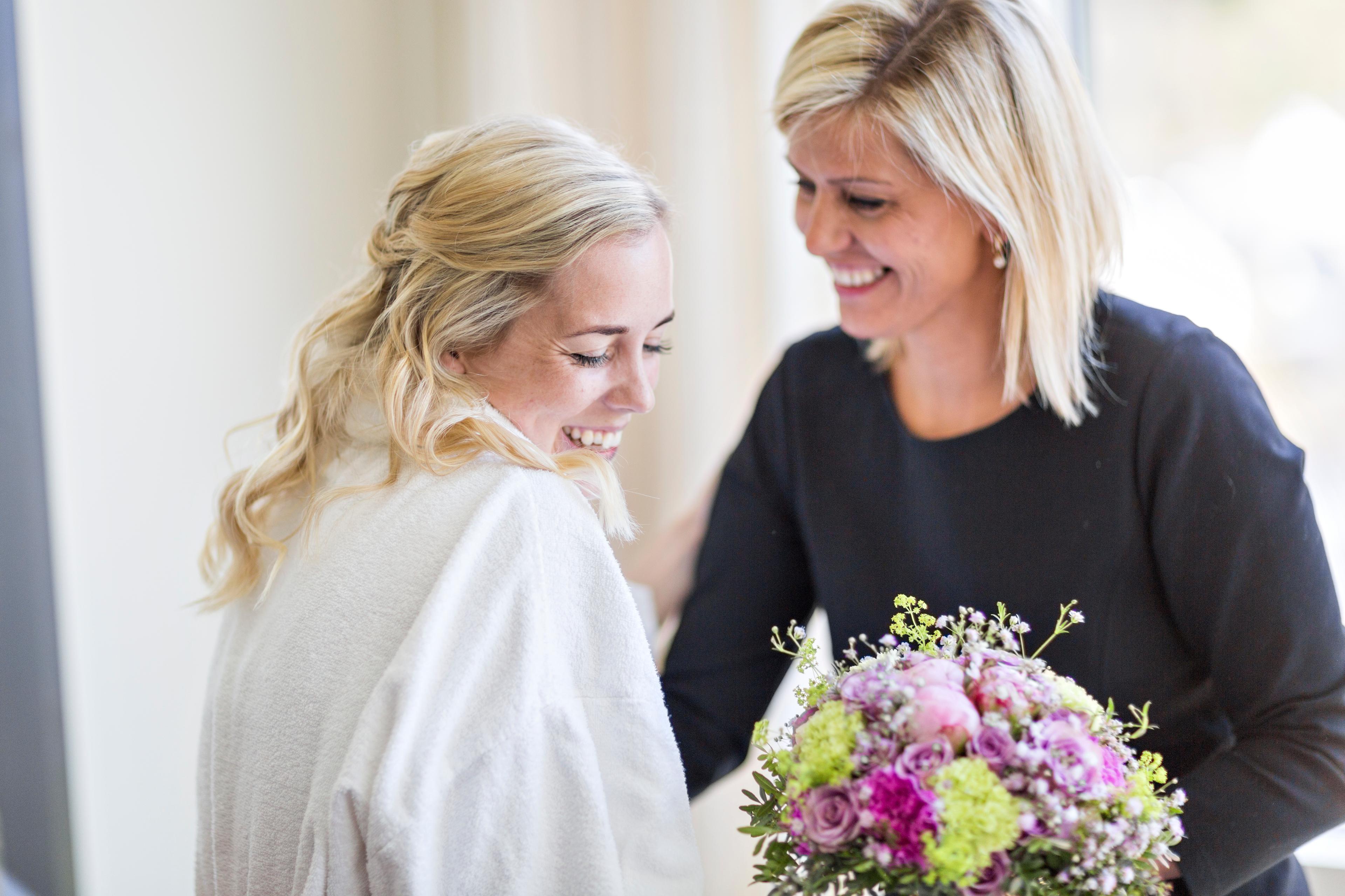 Monja Mjelva and the bride
