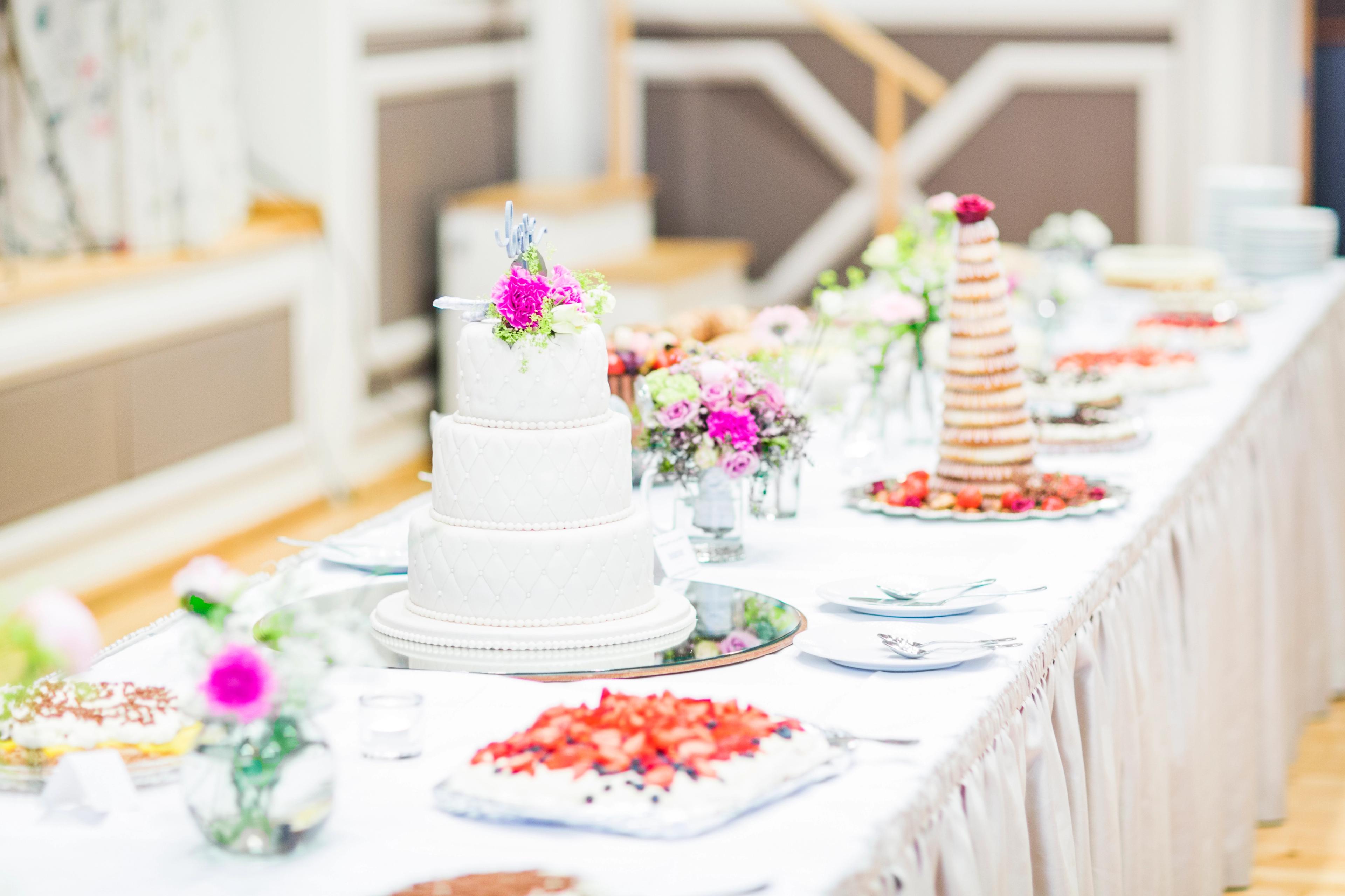 Sunnmøre-style wedding cake table