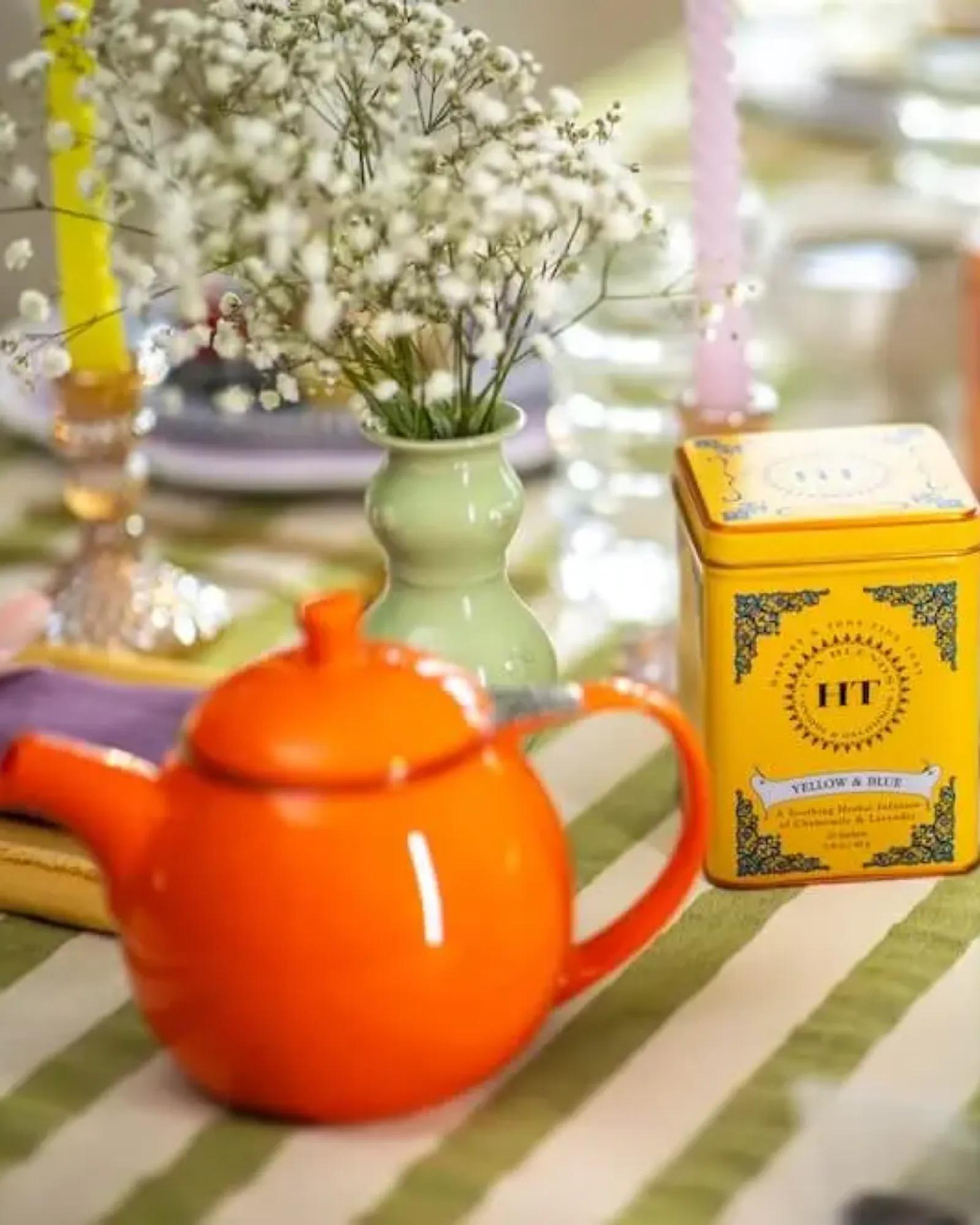 A tea pot and tea from Harney & Sons.