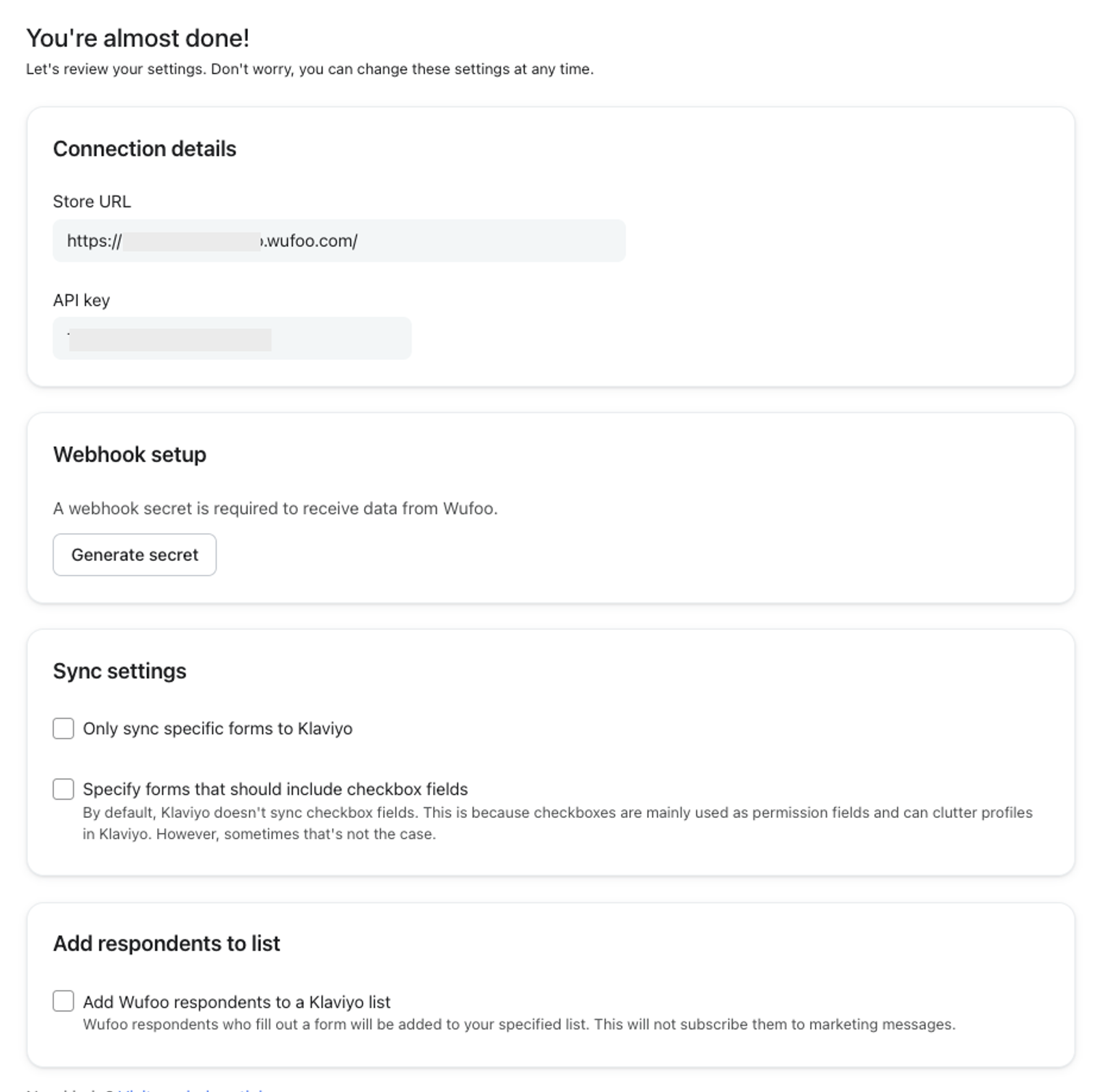 Eine Einstellungsseite zur Integration von Wufoo und Klaviyo, die Verbindungsdetails, Webhook-Einrichtung, Synchronisierungsoptionen und ein Kontrollkästchen zum Hinzufügen von Befragten zu einer Liste zeigt.
