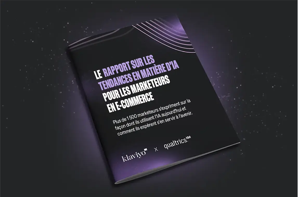 Couverture d'un rapport intitulé "Le rapport sur les tendances en matière d'IA pour les marketeurs en e-commerce" avec logos Klaviyo et Qualtrics.