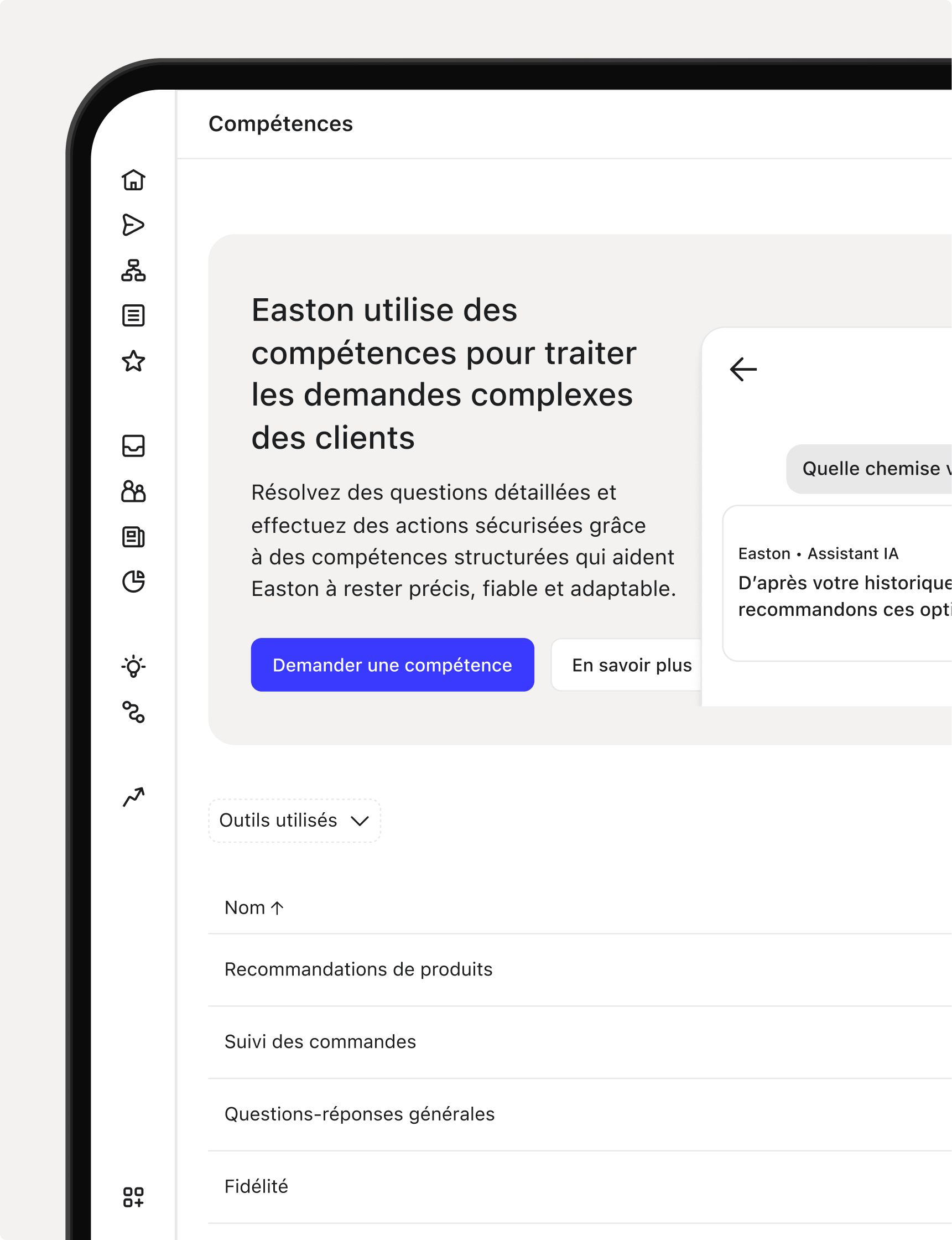 Tablet screen showing a French application interface for an AI assistant named Easton, with sections for managing skills, product recommendations, and order tracking.